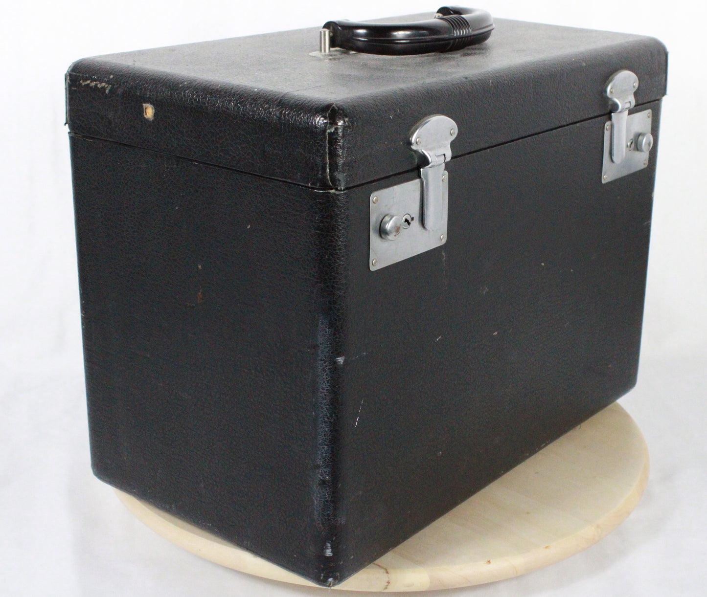 Vintage Singer Featherweight 221 Sewing Machine with Case and Accessories - Serial EH005125