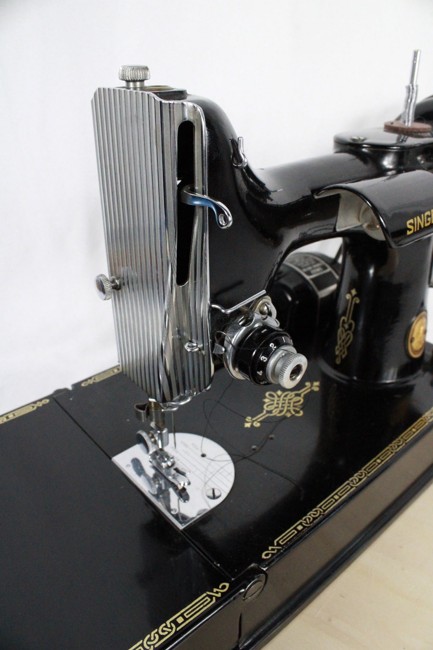 Vintage Singer Featherweight 221 Sewing Machine with Case and Accessories - Serial EH005125