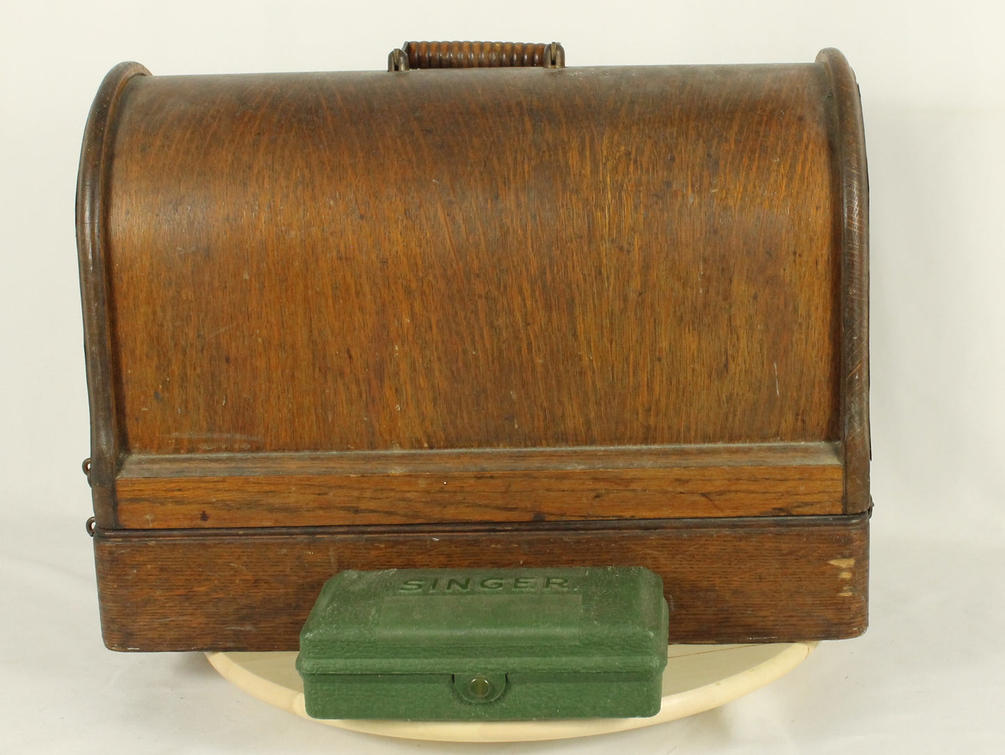 Antique 1917 Singer 66 Sewing Machine with Filigree Decals