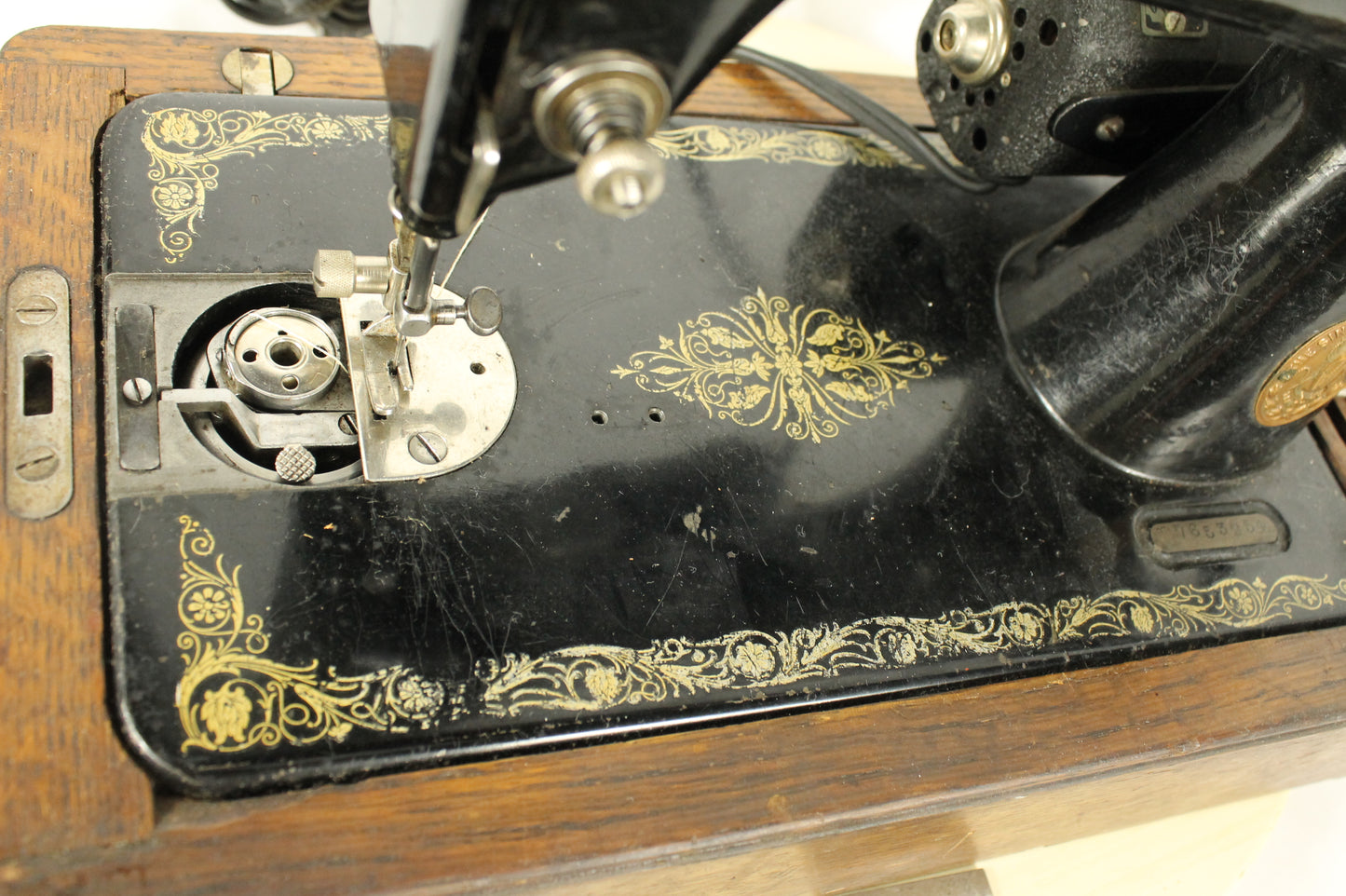 Antique 1917 Singer 66 Sewing Machine with Filigree Decals