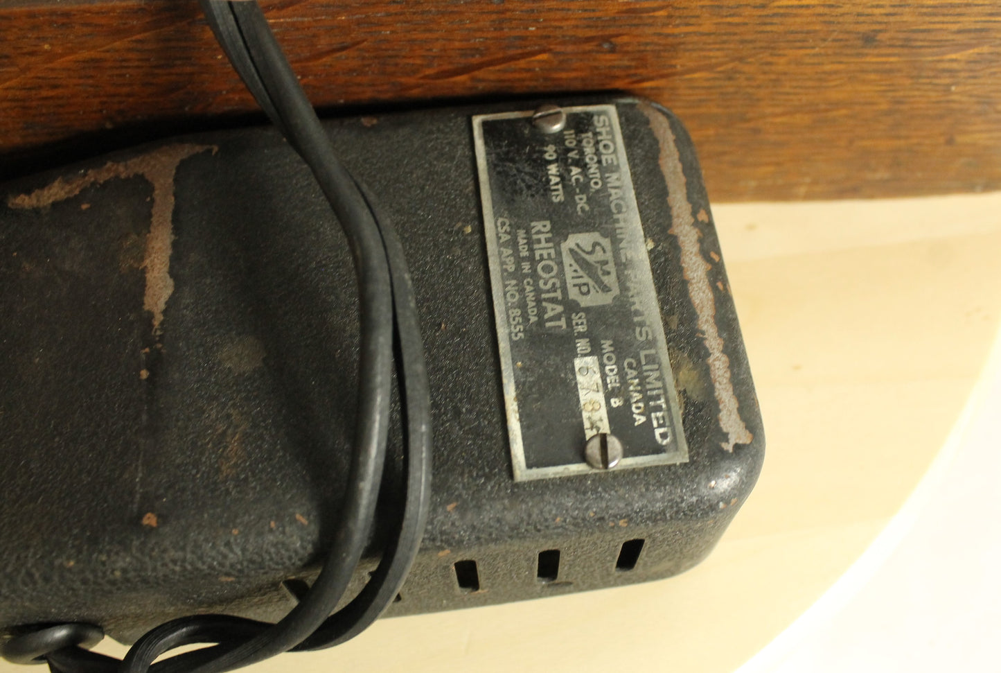 Antique 1917 Singer 66 Sewing Machine with Filigree Decals