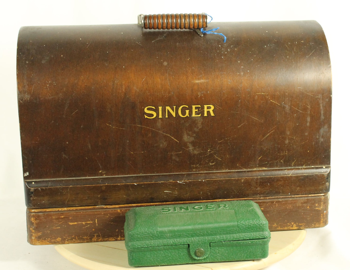 Antique 1923 Singer Model 128-3 "Red Eye" Sewing Machine with Case and Buttonholer Attachment