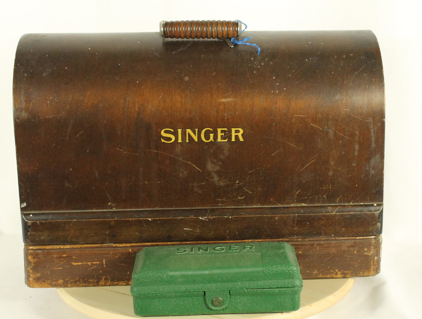 Antique 1923 Singer Model 128-3 "Red Eye" Sewing Machine with Case and Buttonholer Attachment