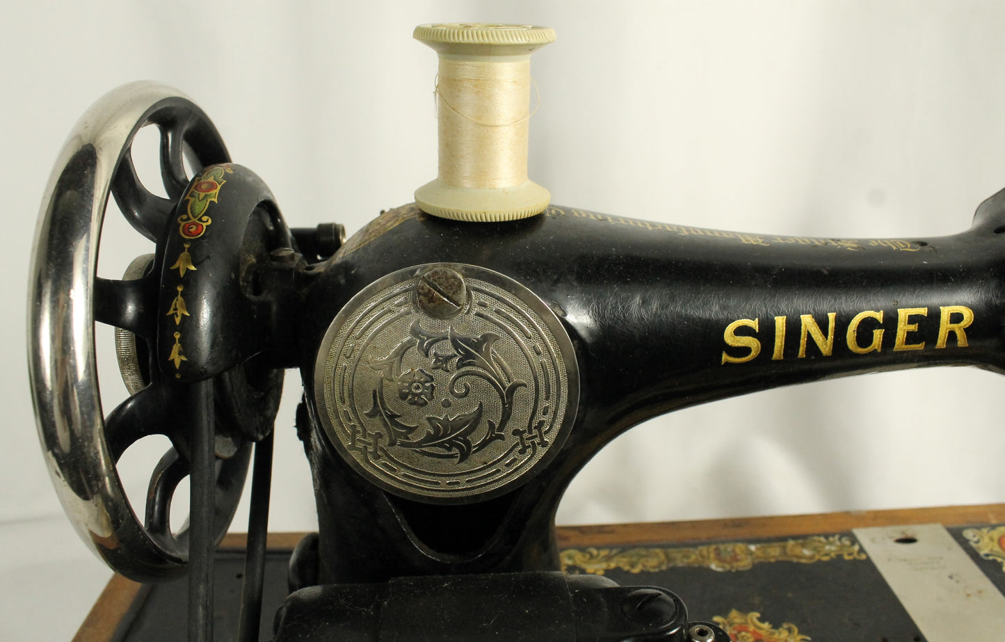 Antique 1923 Singer Model 128-3 "Red Eye" Sewing Machine with Case and Buttonholer Attachment
