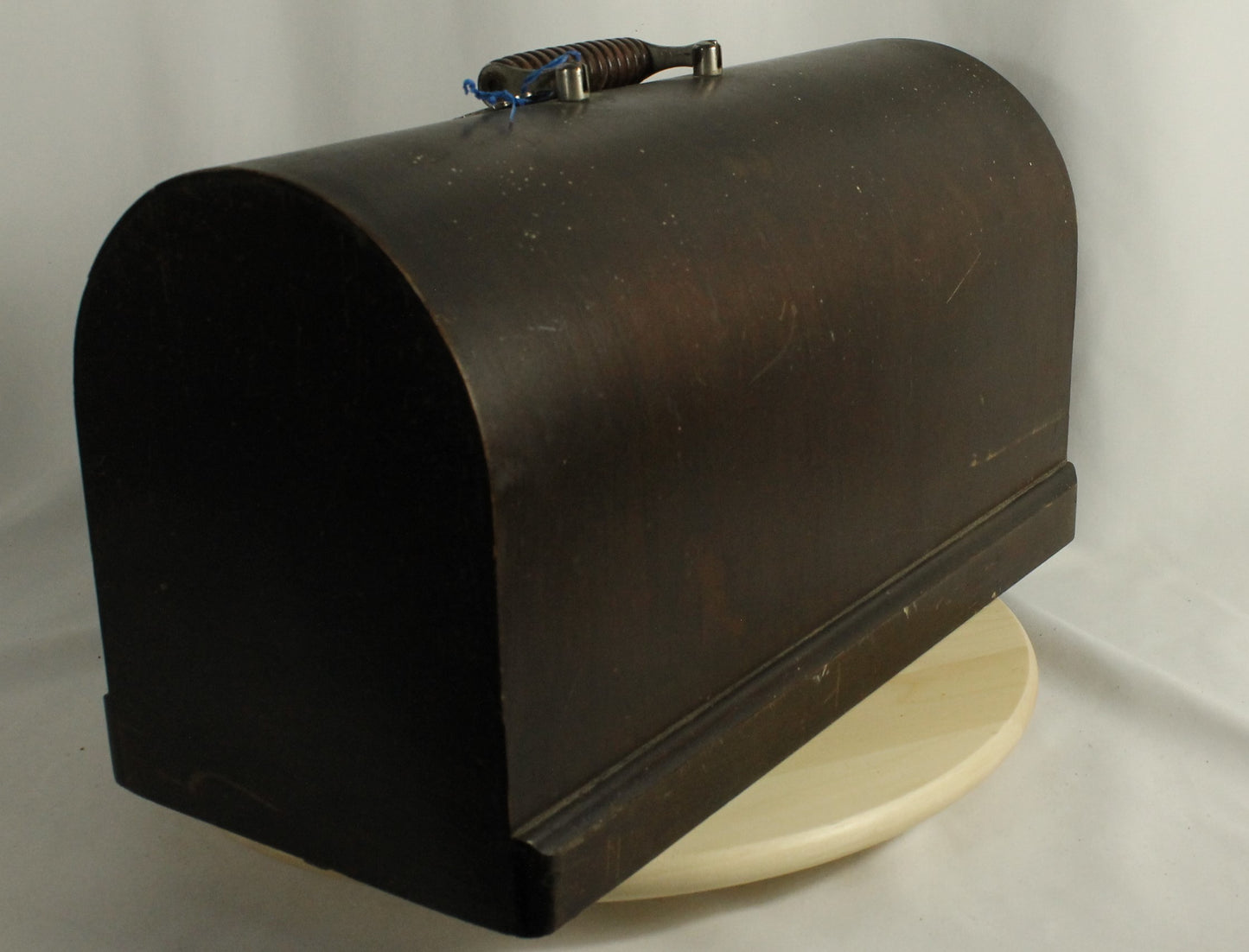 Antique 1923 Singer Model 128-3 "Red Eye" Sewing Machine with Case and Buttonholer Attachment