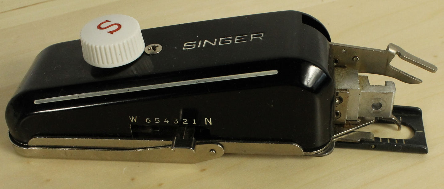 Antique 1923 Singer Model 128-3 "Red Eye" Sewing Machine with Case and Buttonholer Attachment