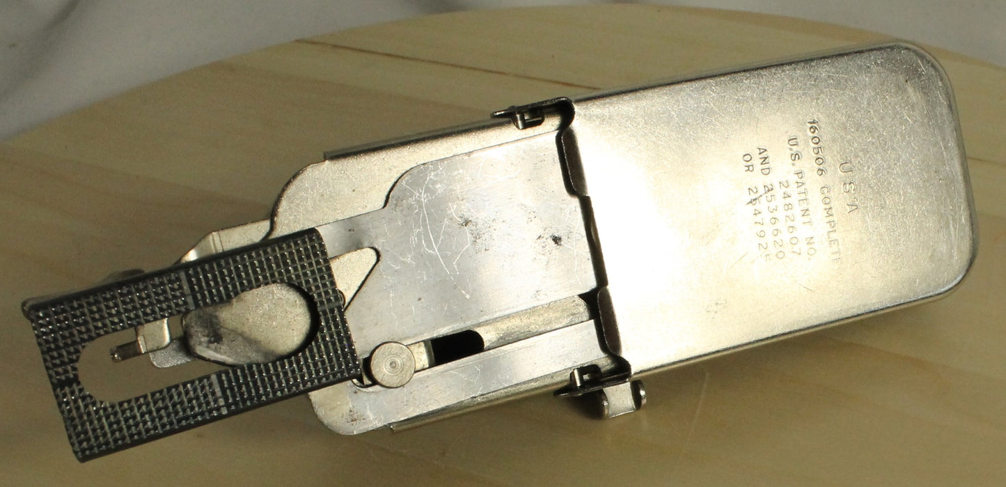 Antique 1923 Singer Model 128-3 "Red Eye" Sewing Machine with Case and Buttonholer Attachment