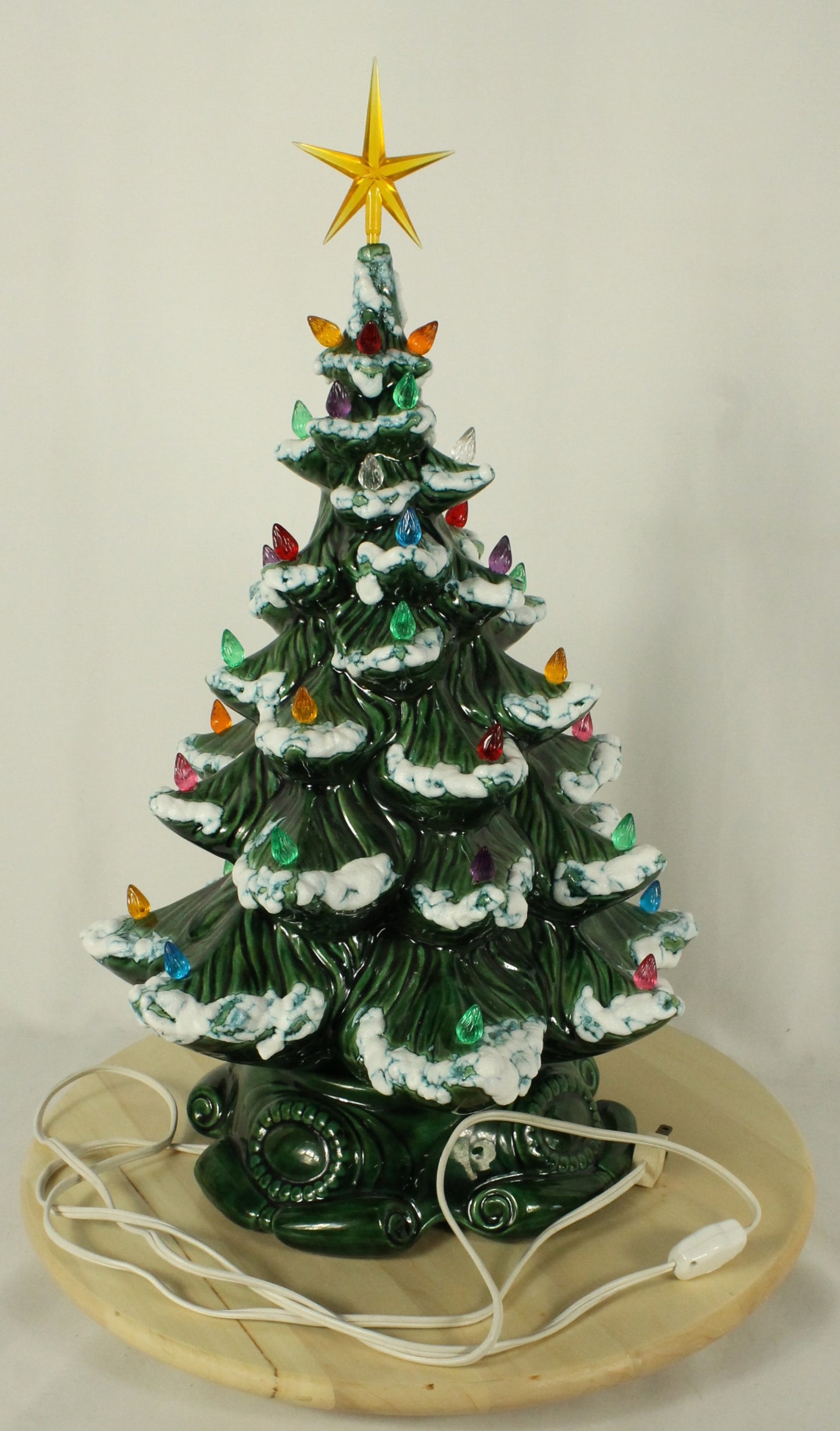 Vintage Atlantic Mold Ceramic Musical Christmas Tree - Dated 1979 (19.5" Tall)