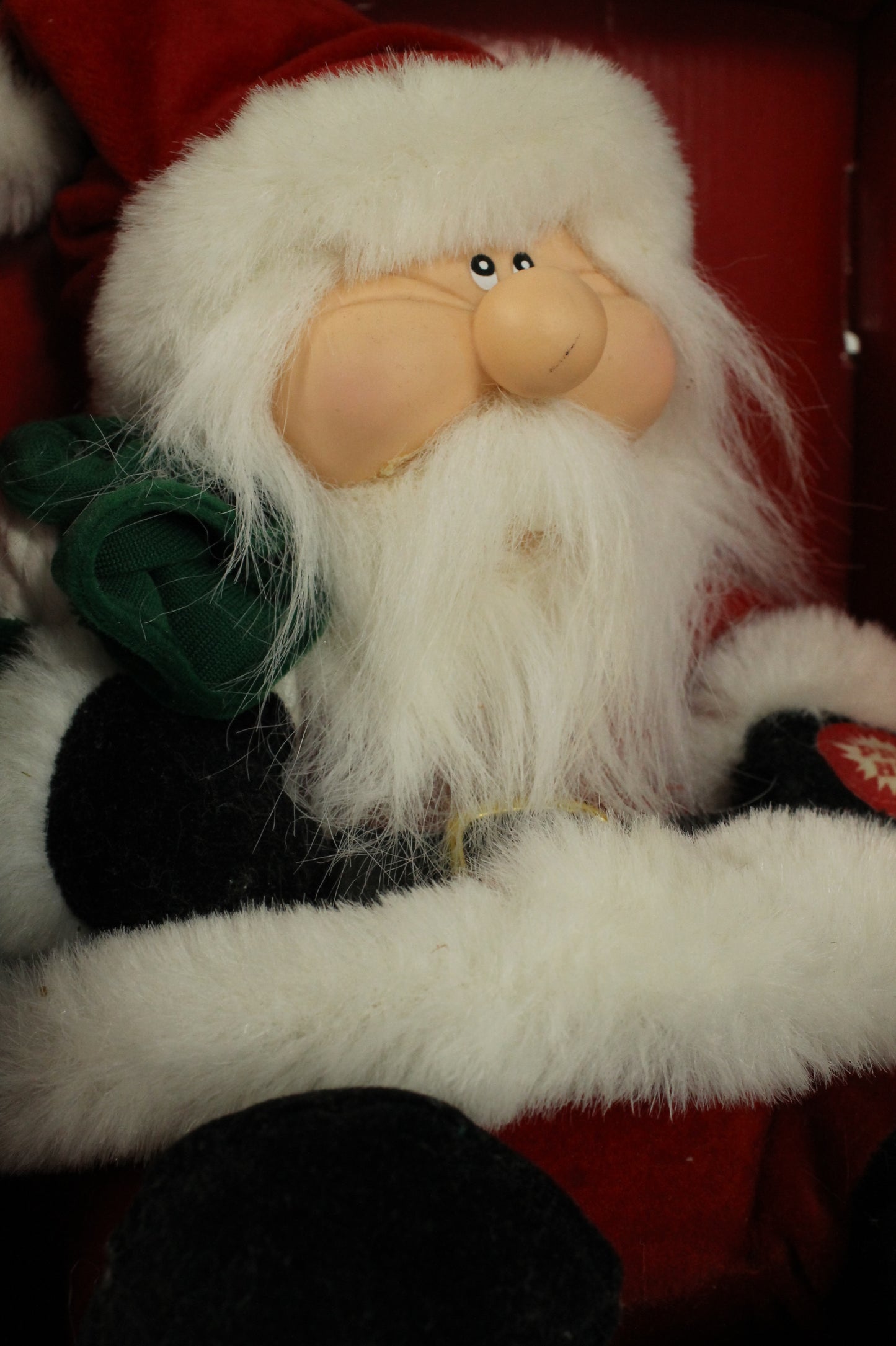 Animated "Jingle Bell Rock" Dancing and Singing Santa