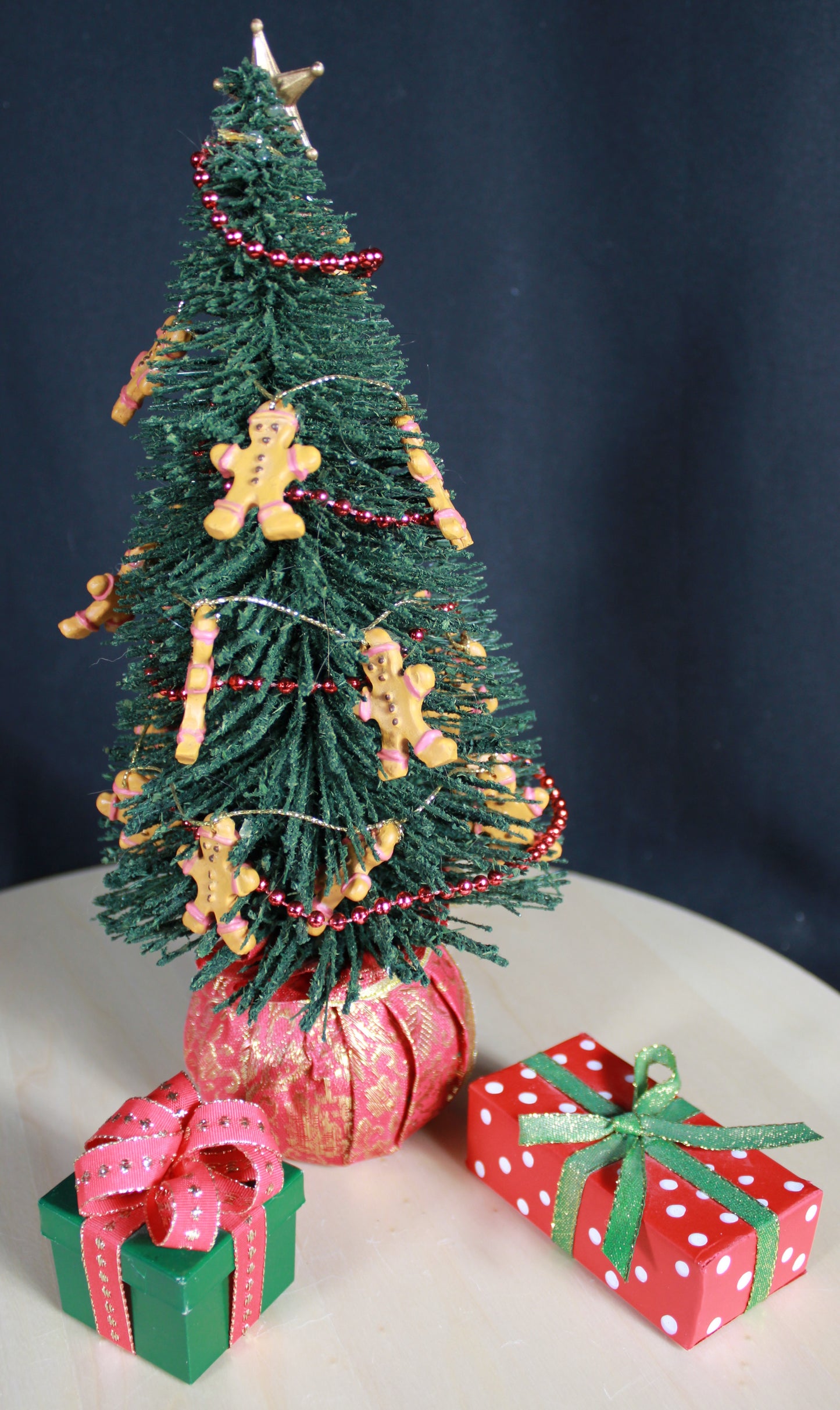 Heirloom Christmas Village: Kirkland Signature 11-Piece Fabric Mâché Santa Photo Scene
