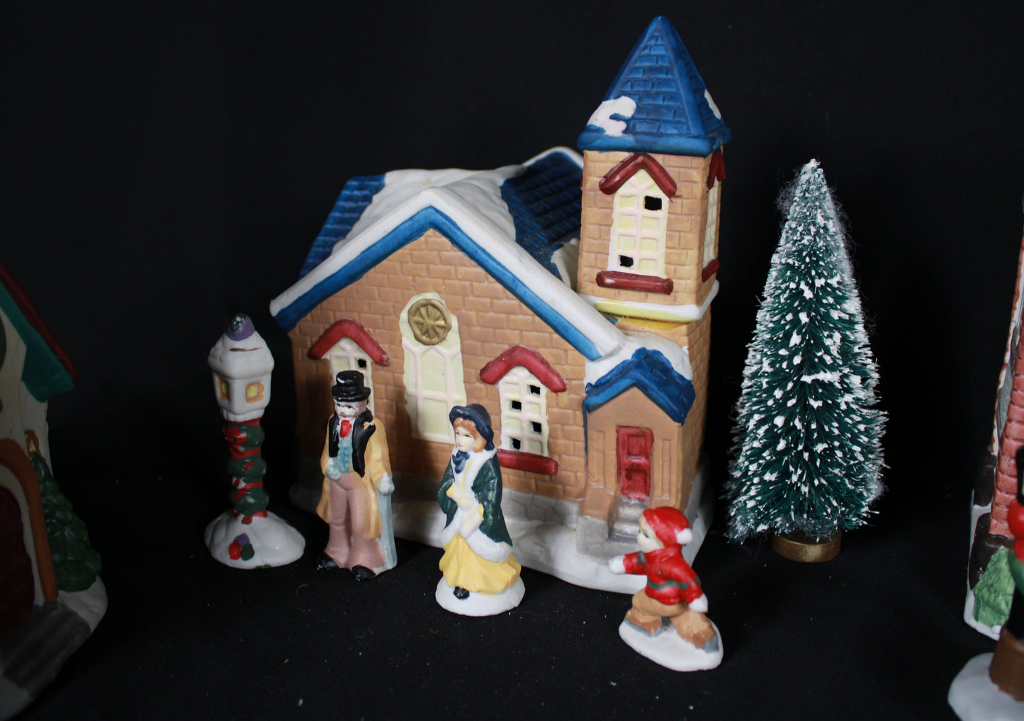 Instant Victorian Christmas Village! 5 Zellers Lighted Ceramic Sets (Open Boxes)