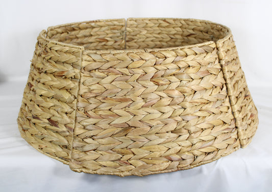 Natural Woven Seagrass Christmas Tree Collar - Collapsible Design.
