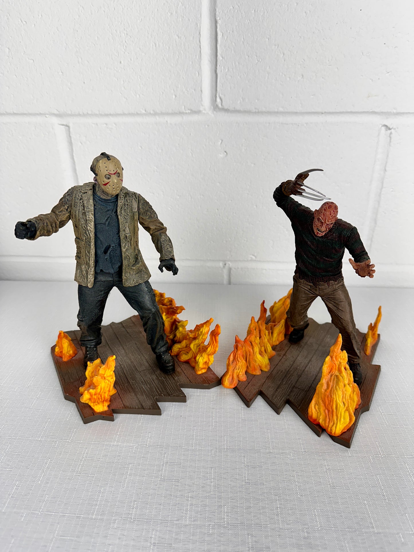 NECA Freddy vs Jason Deluxe Set