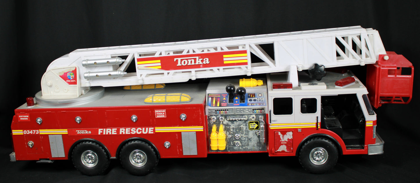 Tonka Hasbro Fire Rescue Motorized Aerial Ladder Truck #03473