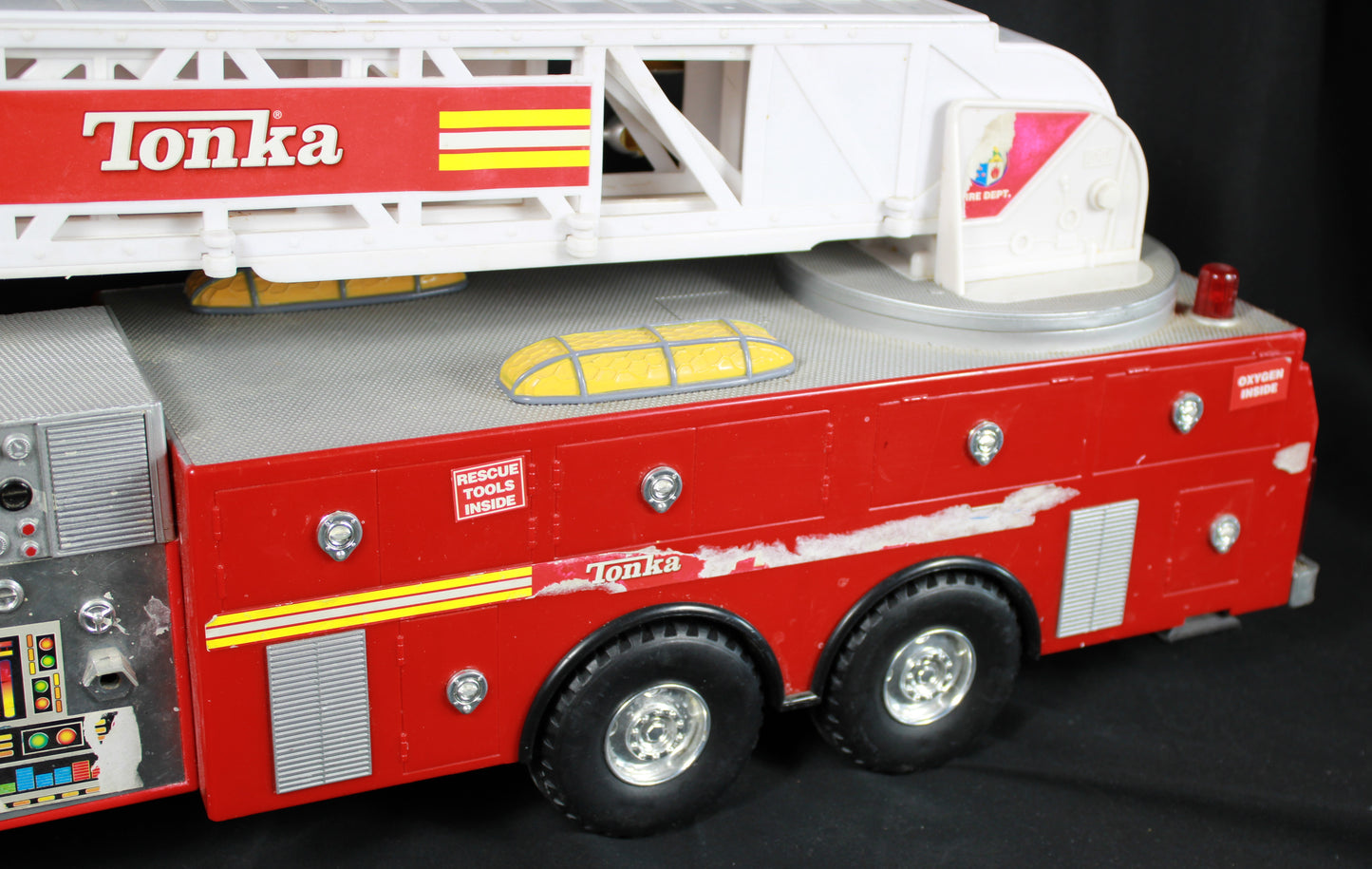 Tonka Hasbro Fire Rescue Motorized Aerial Ladder Truck #03473