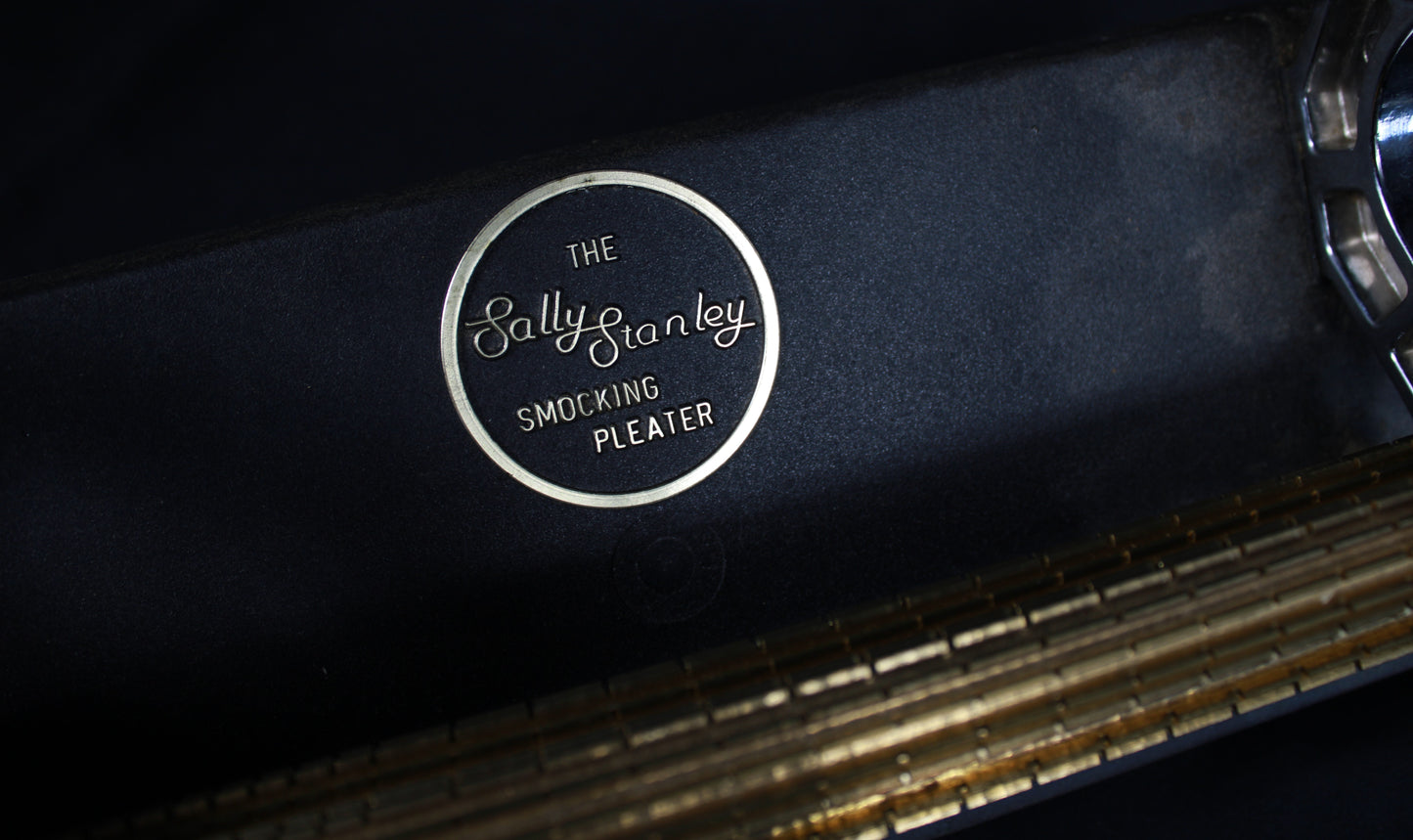 Vintage Sally Stanley Smocking Pleater - 24 Row Needle Capacity