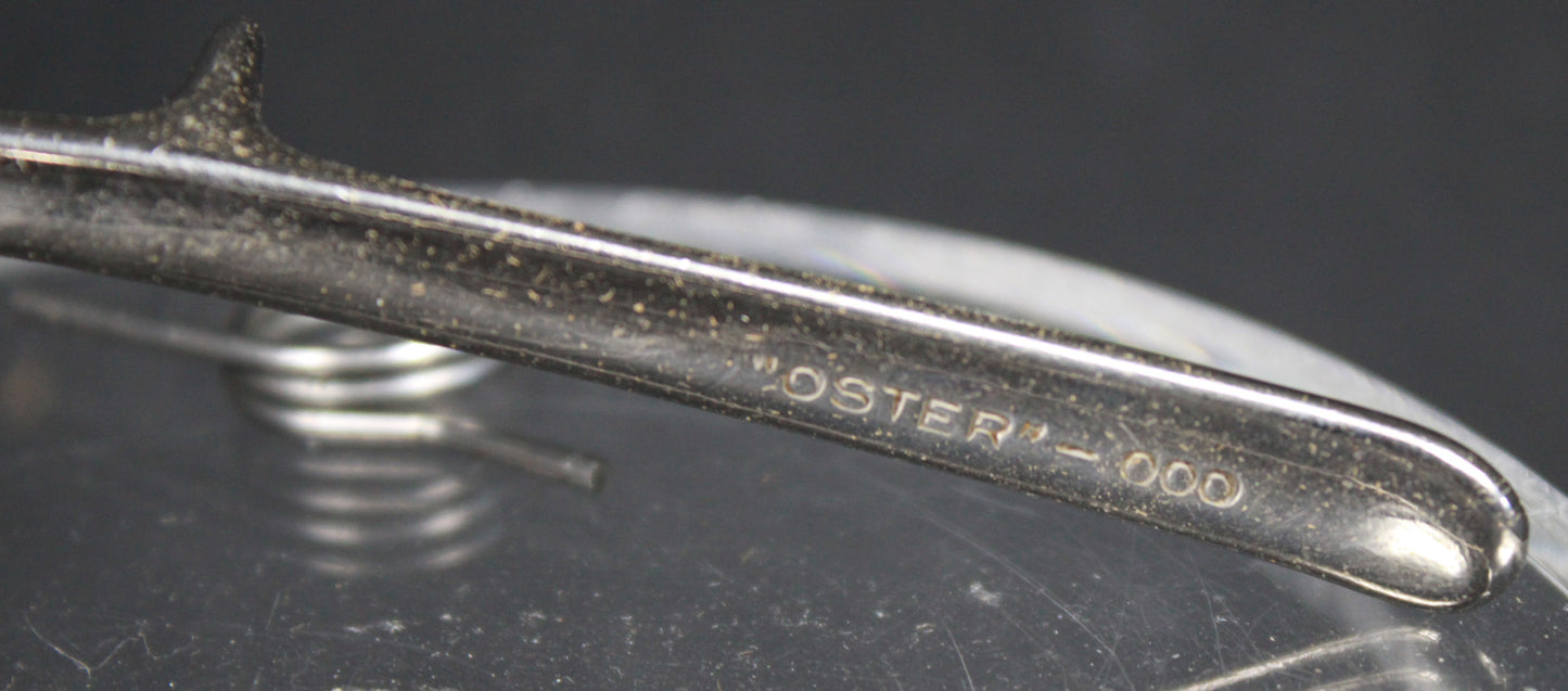 Vintage Barber Chic: Antique Oster No 000 Manual Hand Clippers with Original Box