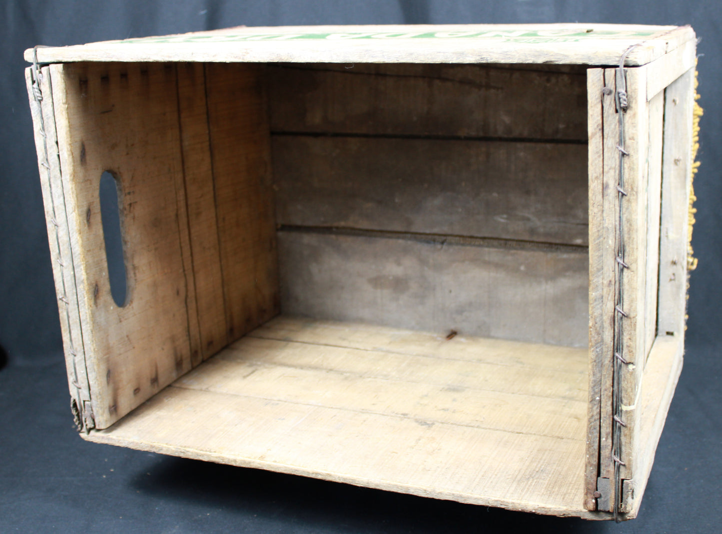 Vintage 1960 Canada Dry Wooden Ginger Ale Soda Crate