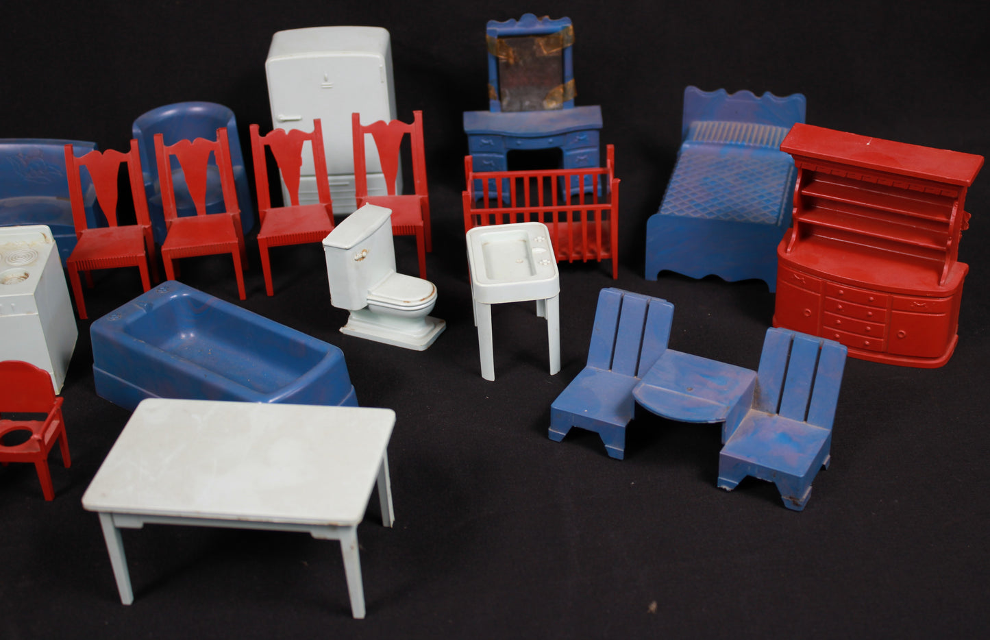 Vintage Marx Litho Tin Dollhouse with Superior Plastic Furniture Lot