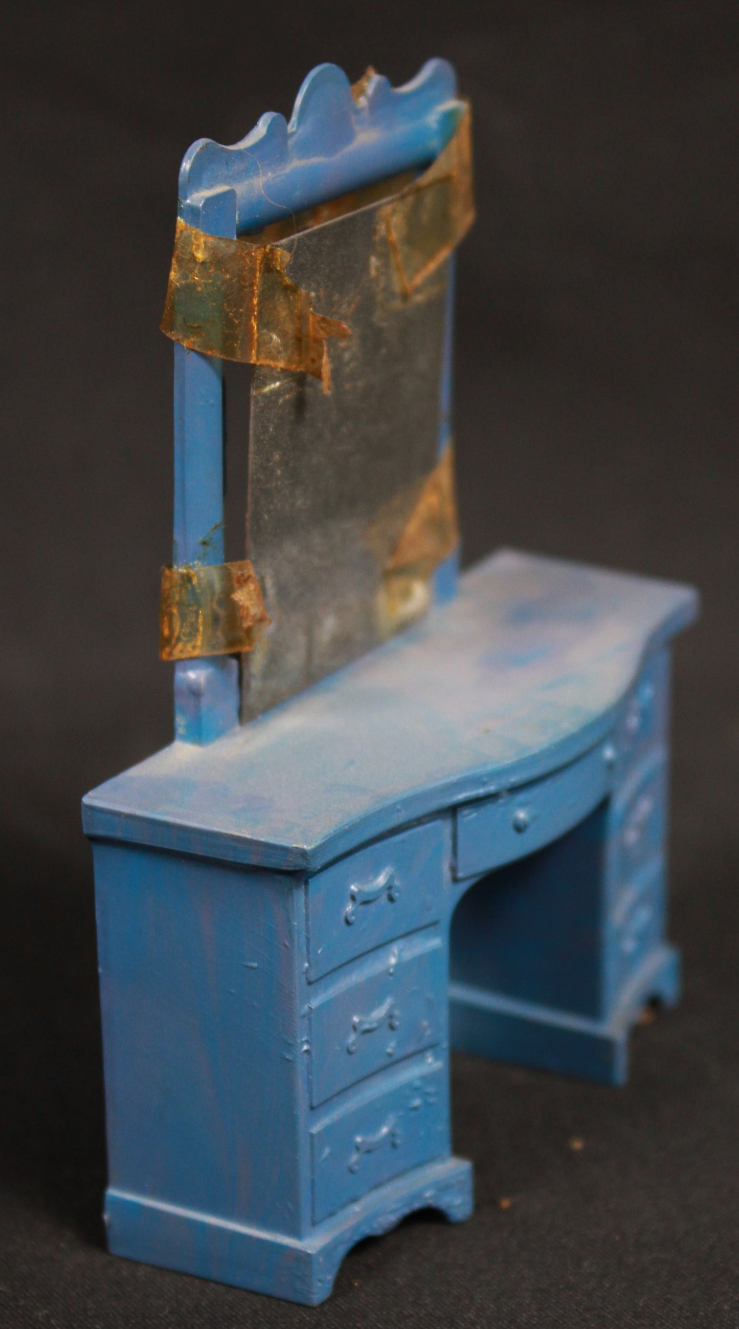 Vintage Marx Litho Tin Dollhouse with Superior Plastic Furniture Lot