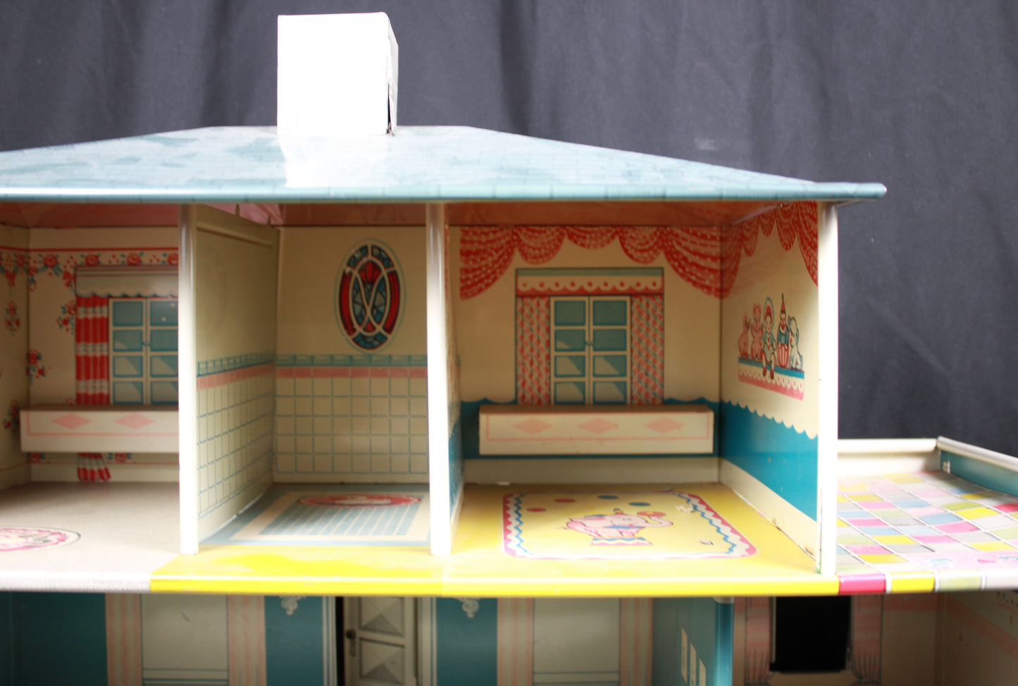 Vintage Marx Litho Tin Dollhouse with Superior Plastic Furniture Lot