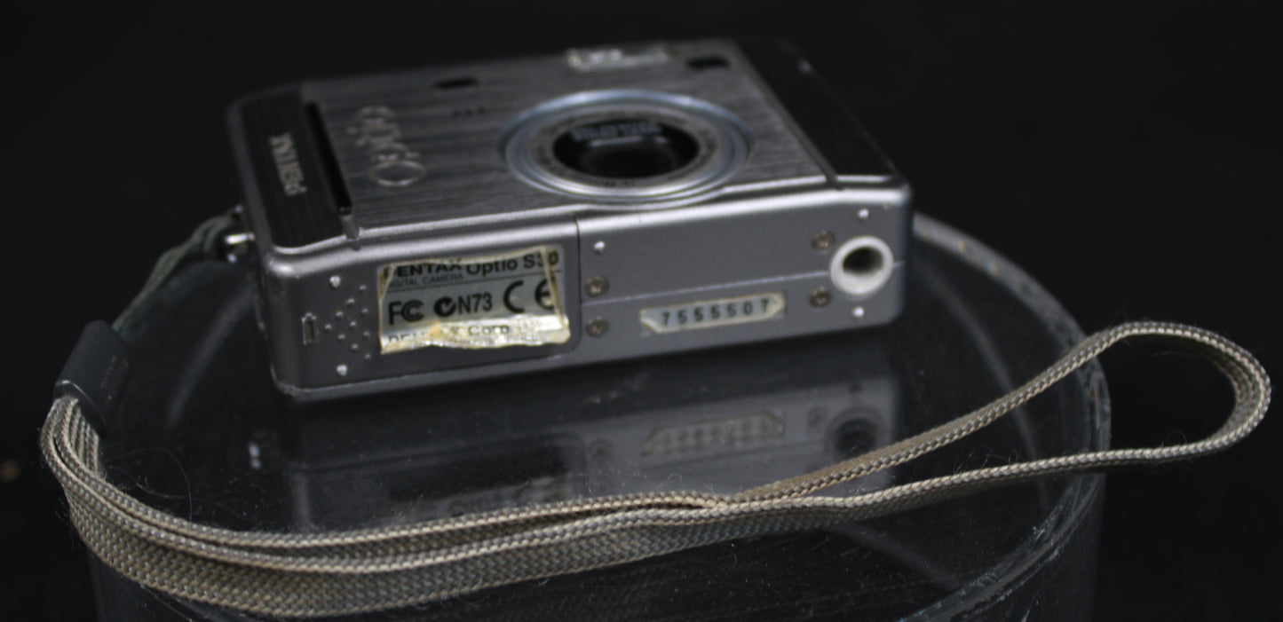 Pentax Optio S30 3.2MP Vintage Digital Compact Camera