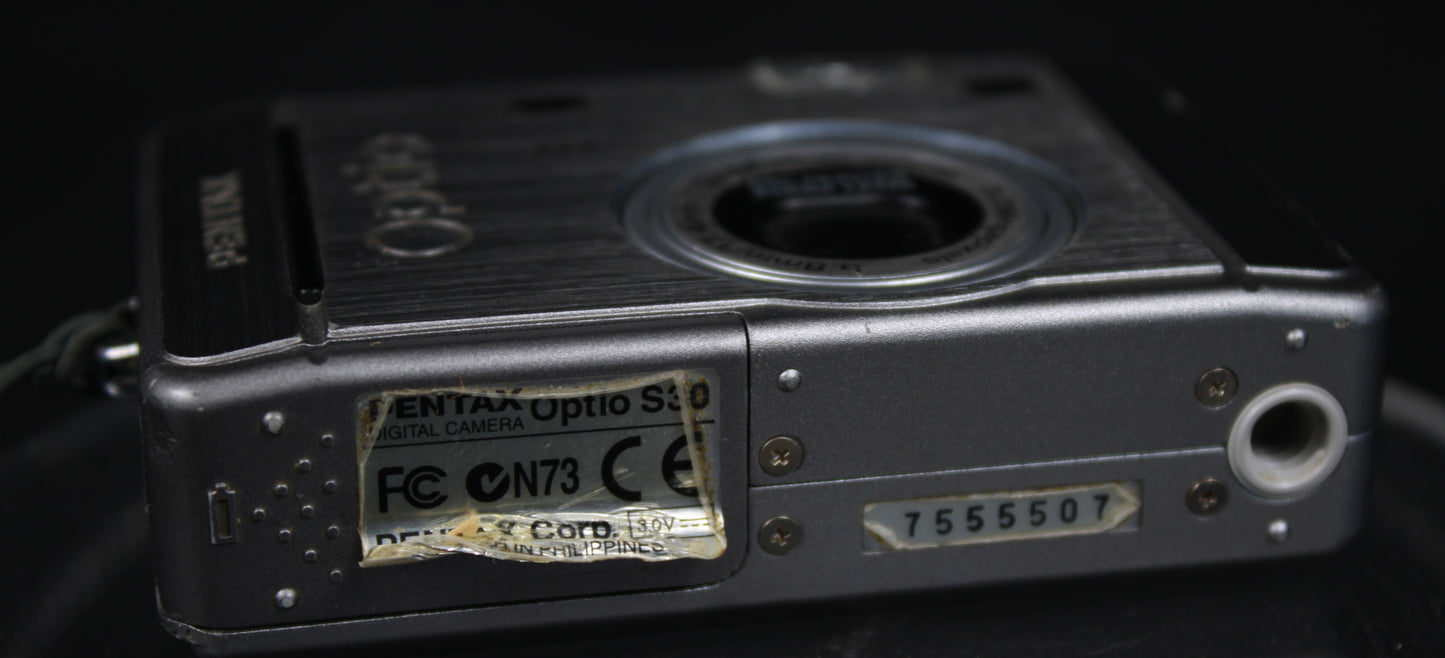 Pentax Optio S30 3.2MP Vintage Digital Compact Camera