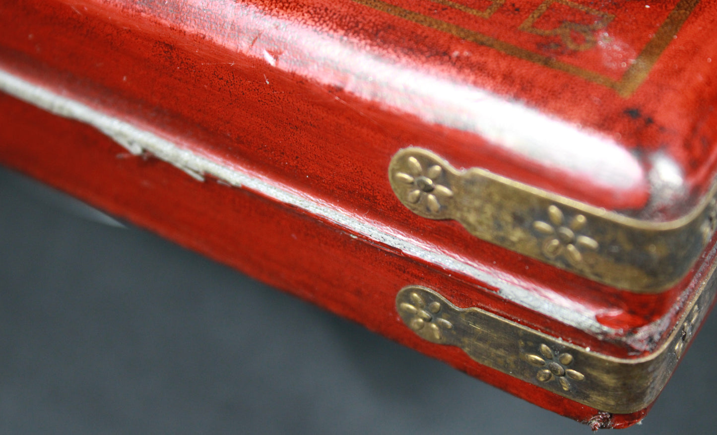 Chinese Mahjong Set with Dragon and Phoenix Embellished Case