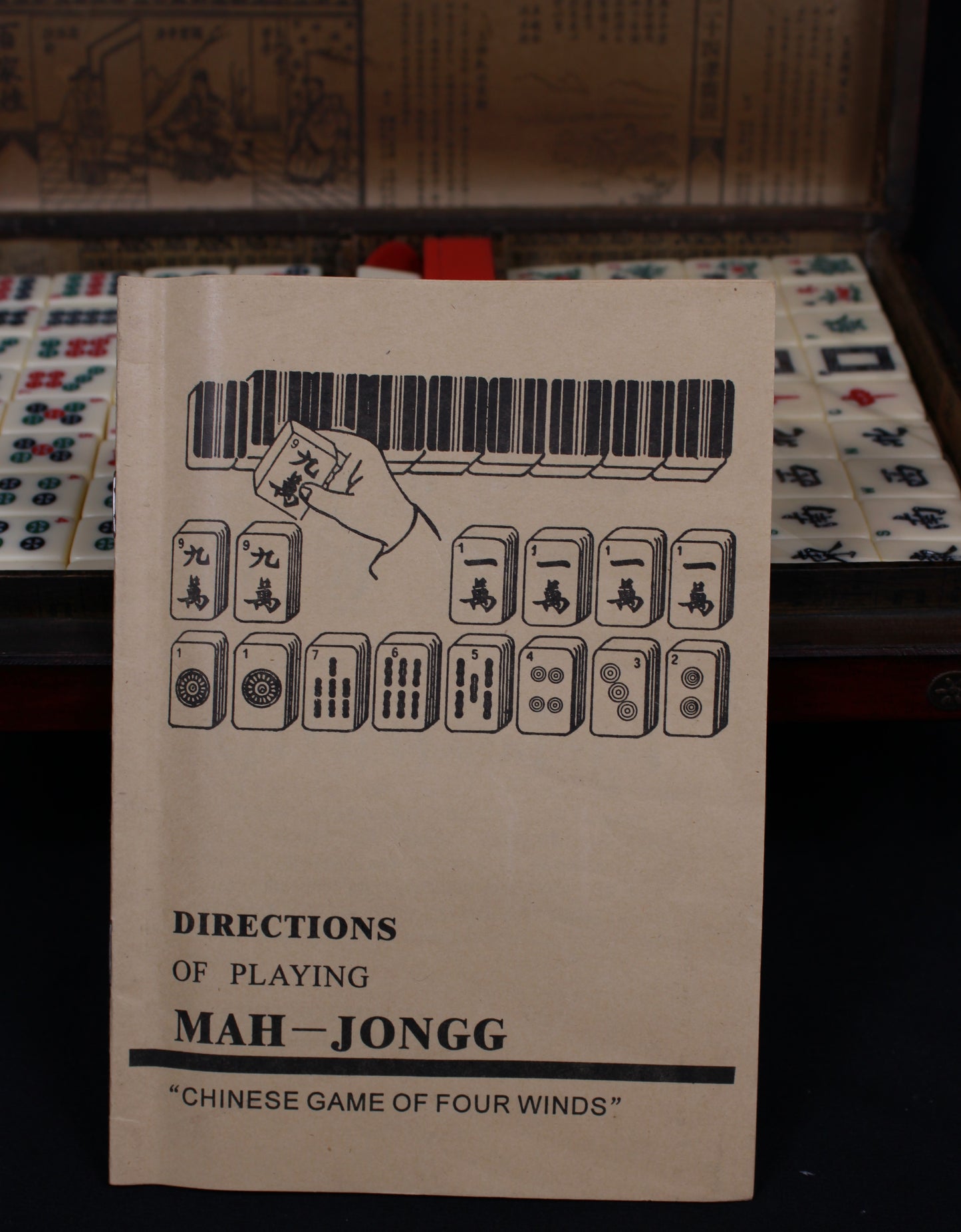 Chinese Mahjong Set with Dragon and Phoenix Embellished Case
