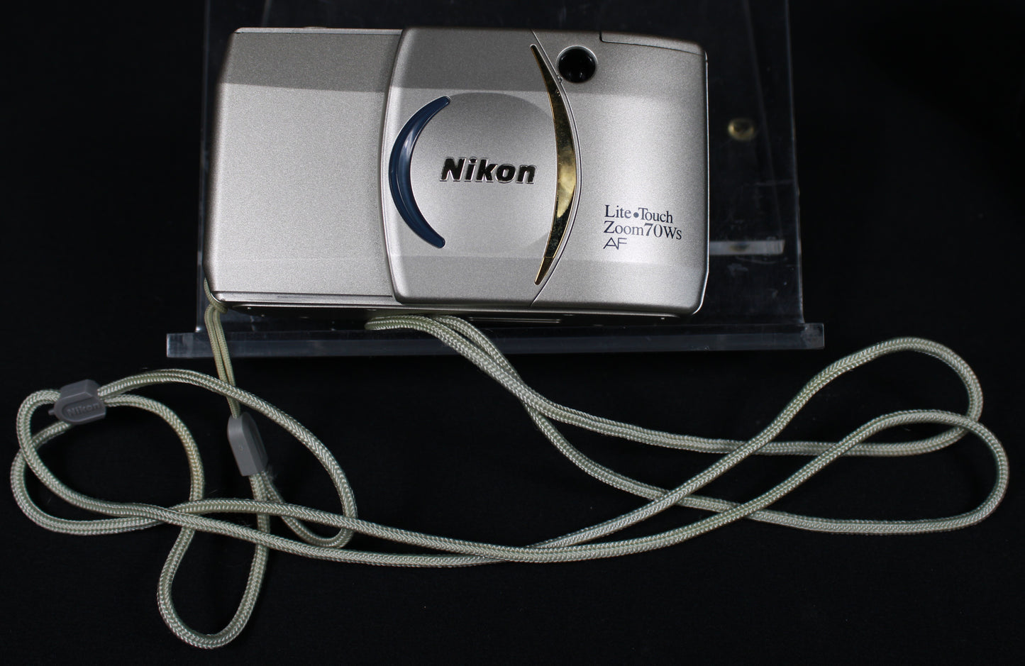 Nikon Lite Touch Zoom 70Ws AF 35mm Point and Shoot Film Camera with Case