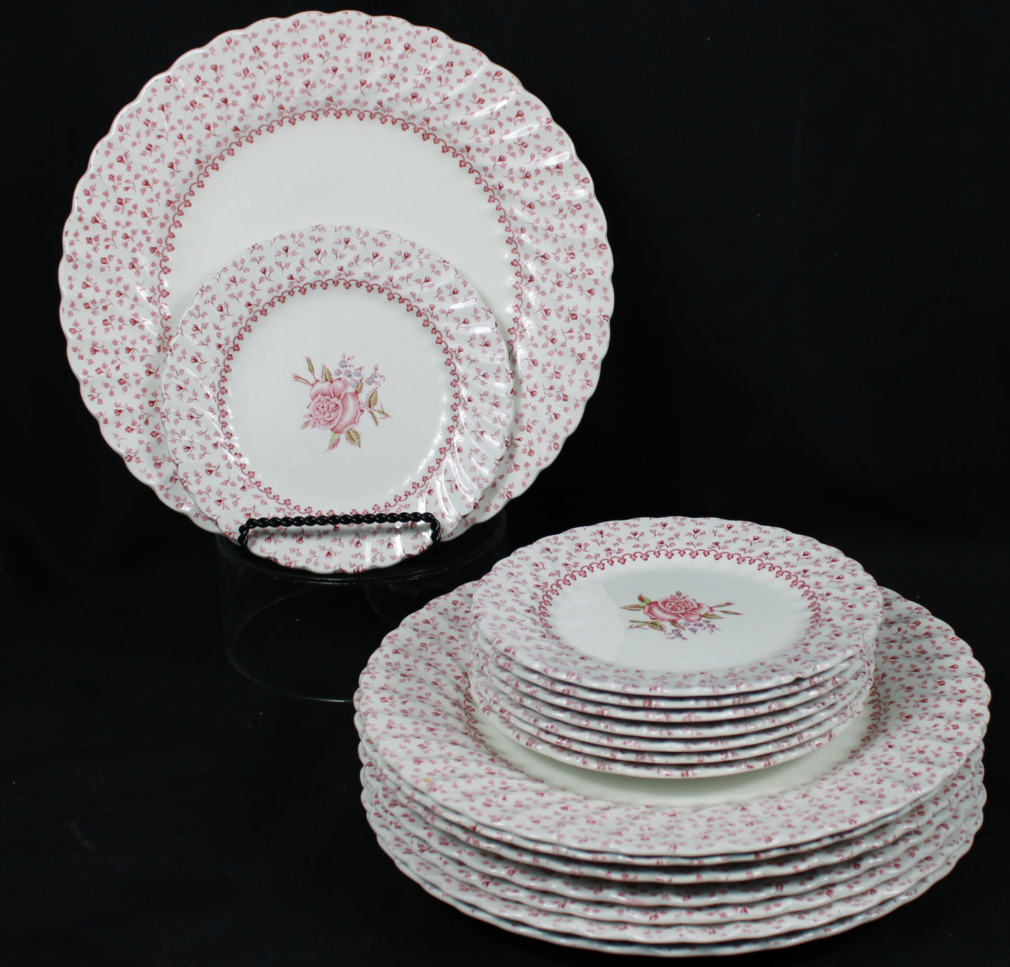 Vintage Johnson Bros Rose Bouquet Dinnerware Set - Made in England