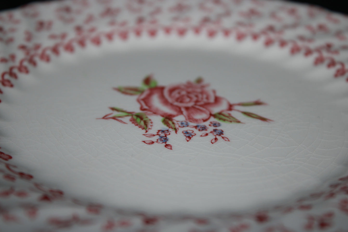 Vintage Johnson Bros Rose Bouquet Dinnerware Set - Made in England