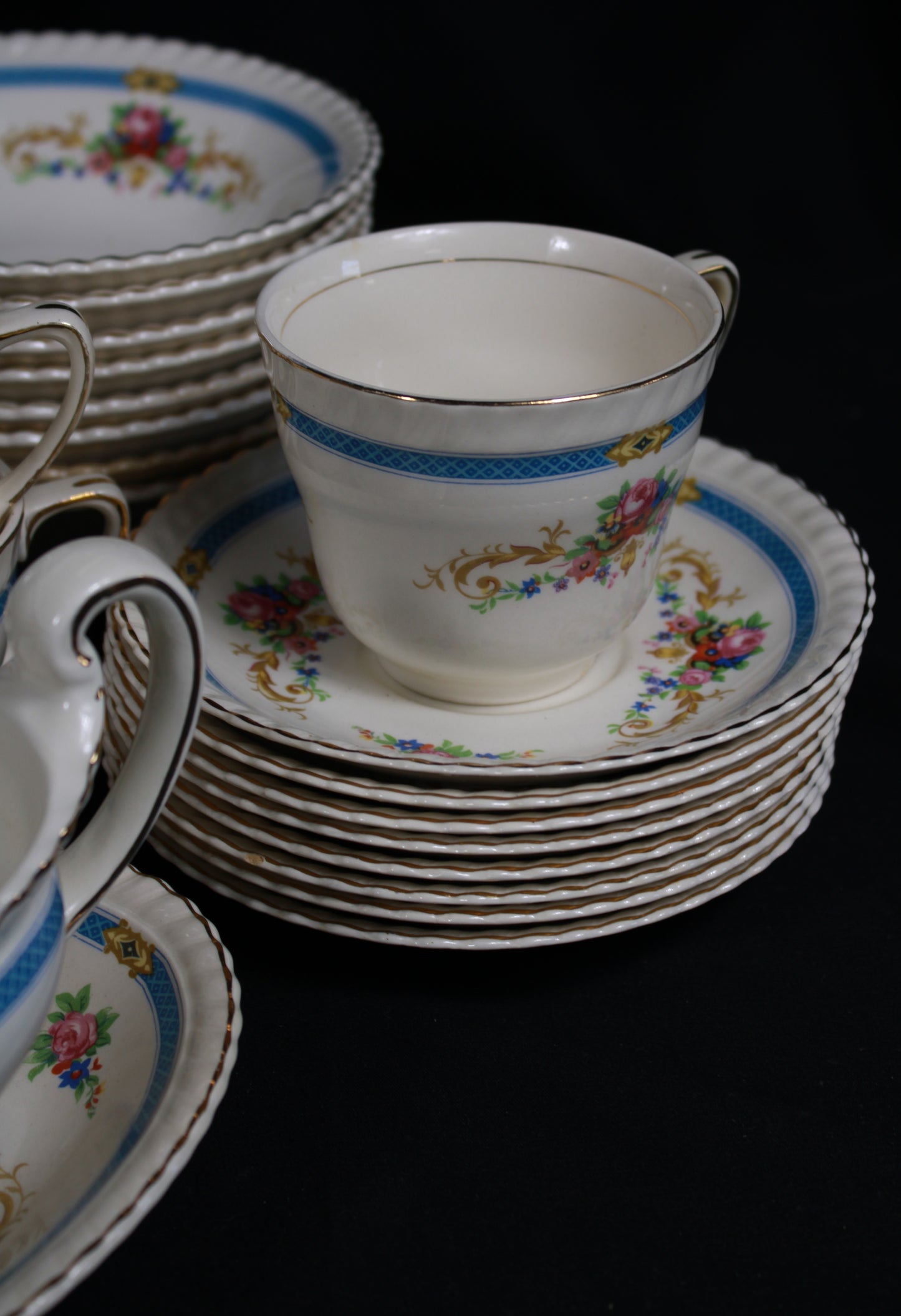 Vintage Johnson Bros England Blue Garland Dinnerware Set