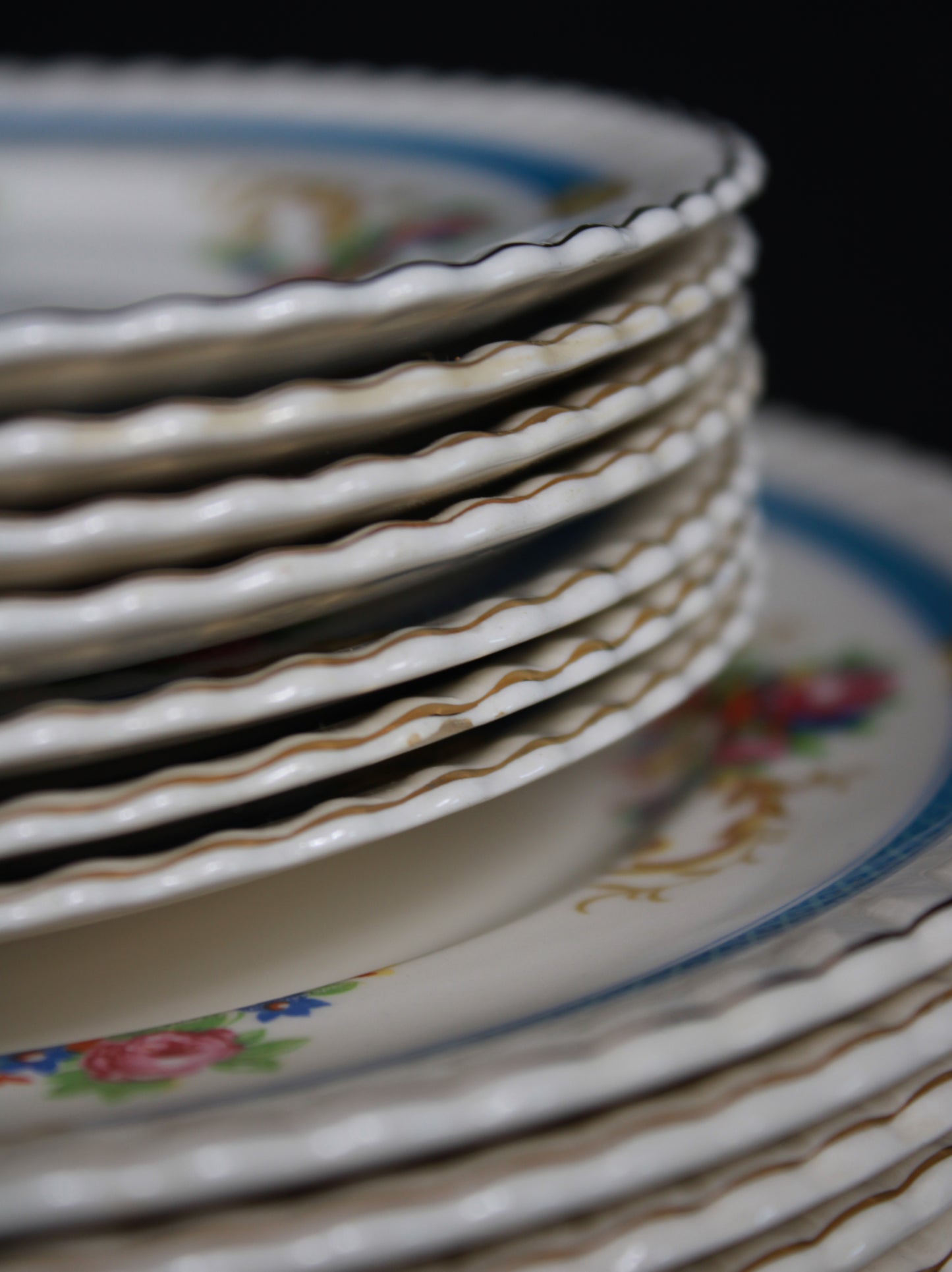 Vintage Johnson Bros England Blue Garland Dinnerware Set