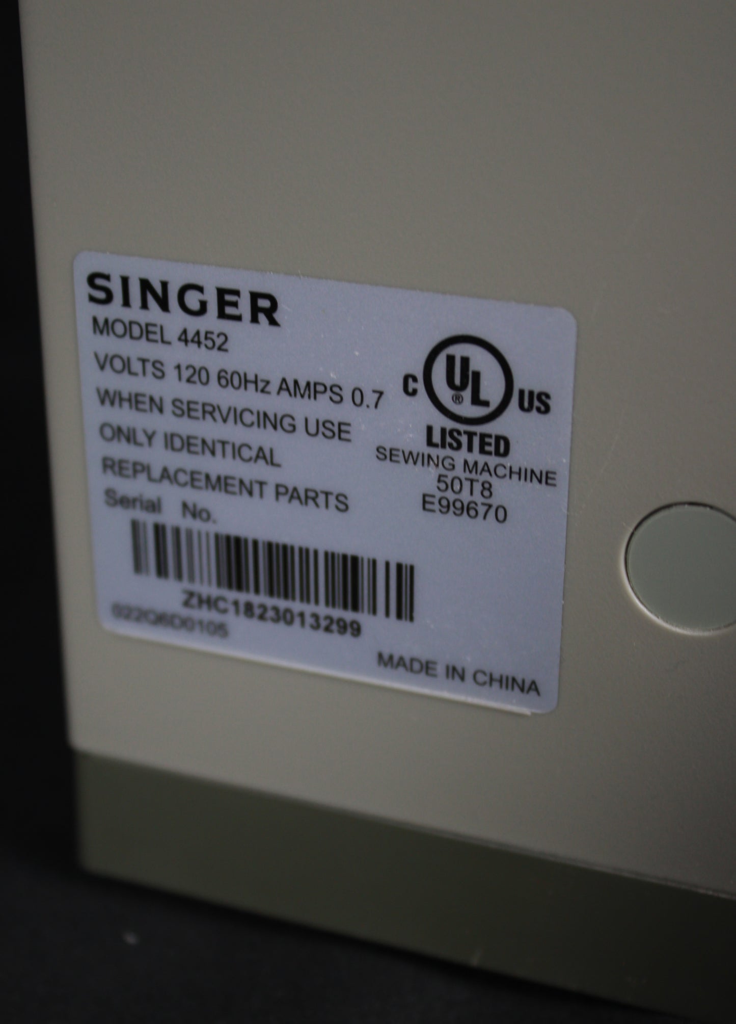 Singer Heavy Duty 4452 Sewing Machine with Foot Pedal and Accessories