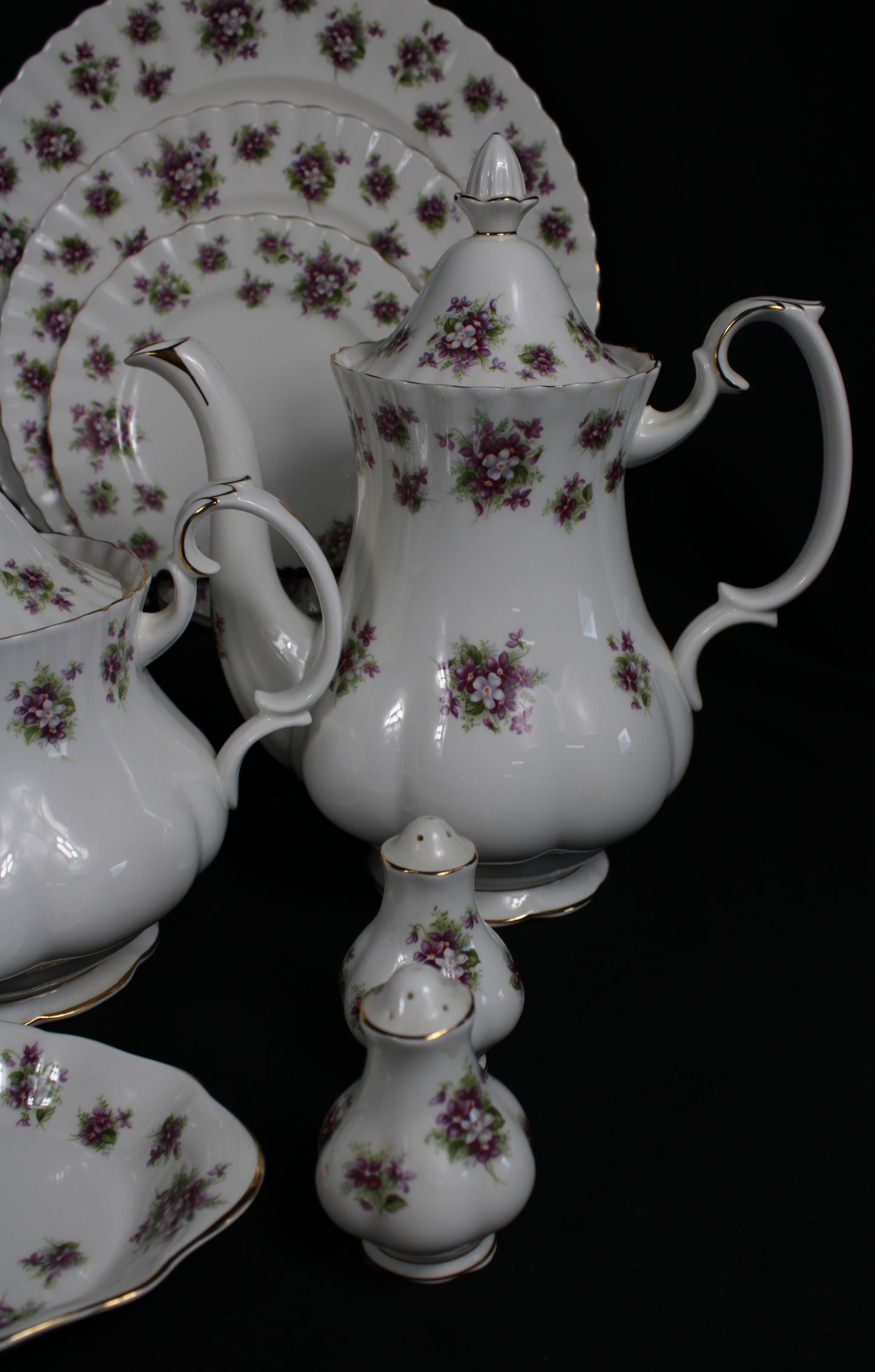 Royal Albert Sweet Violets Fine Bone China Dinnerware Set