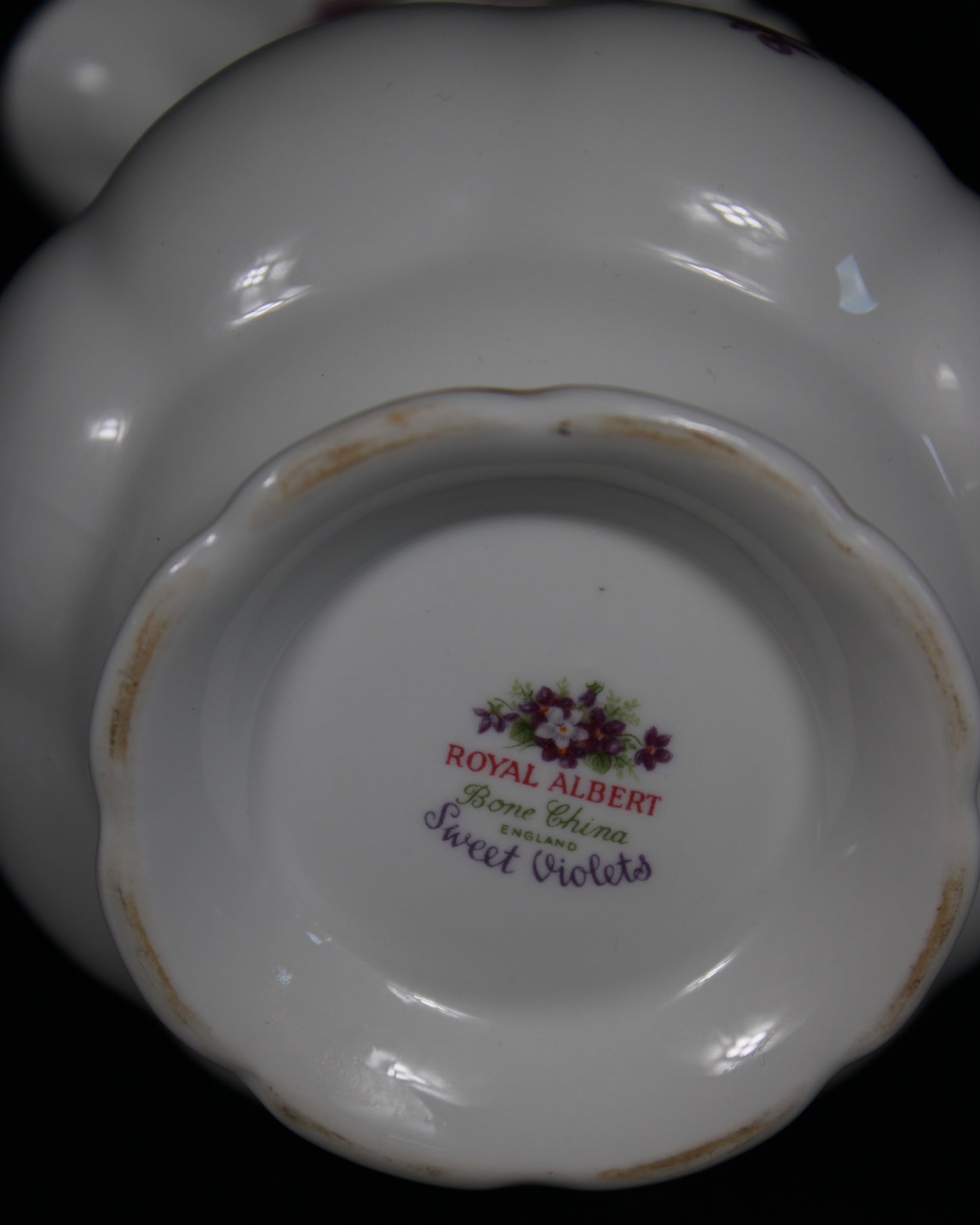 Royal Albert Sweet Violets Fine Bone China Dinnerware Set