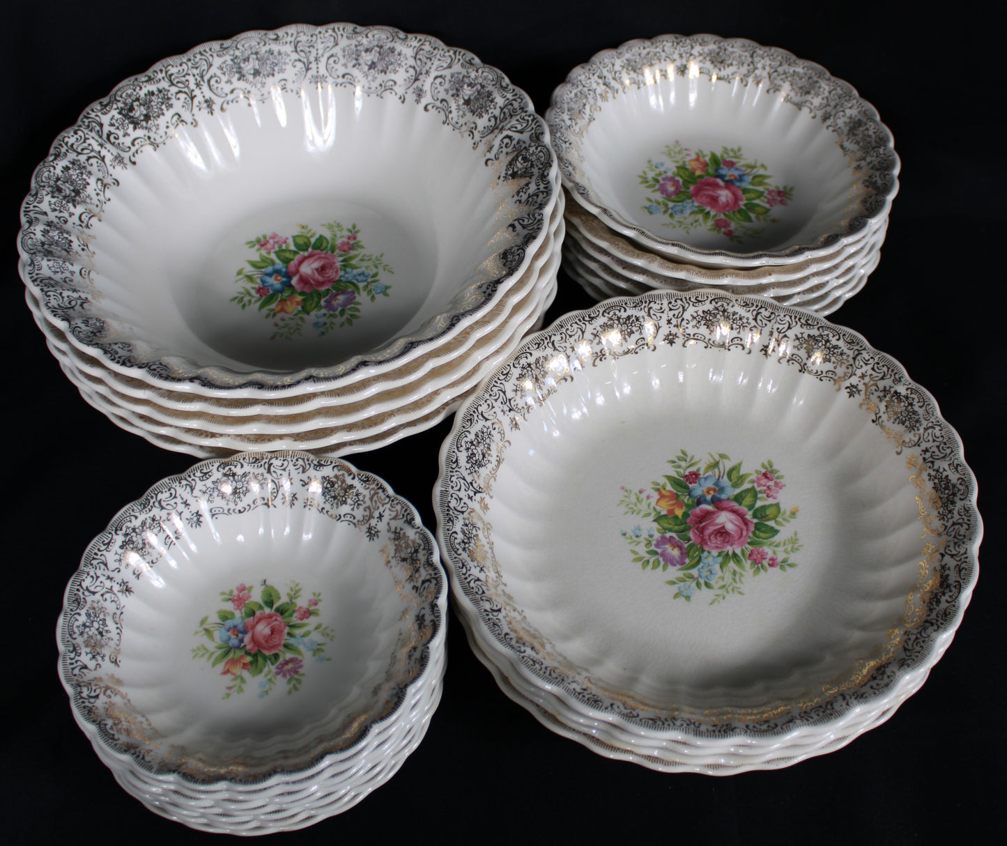 Limoges USA Rosalie Dinnerware Set - Warranted 22K Gold 126pcs