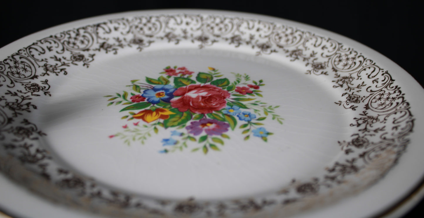 Limoges USA Rosalie Dinnerware Set - Warranted 22K Gold 126pcs