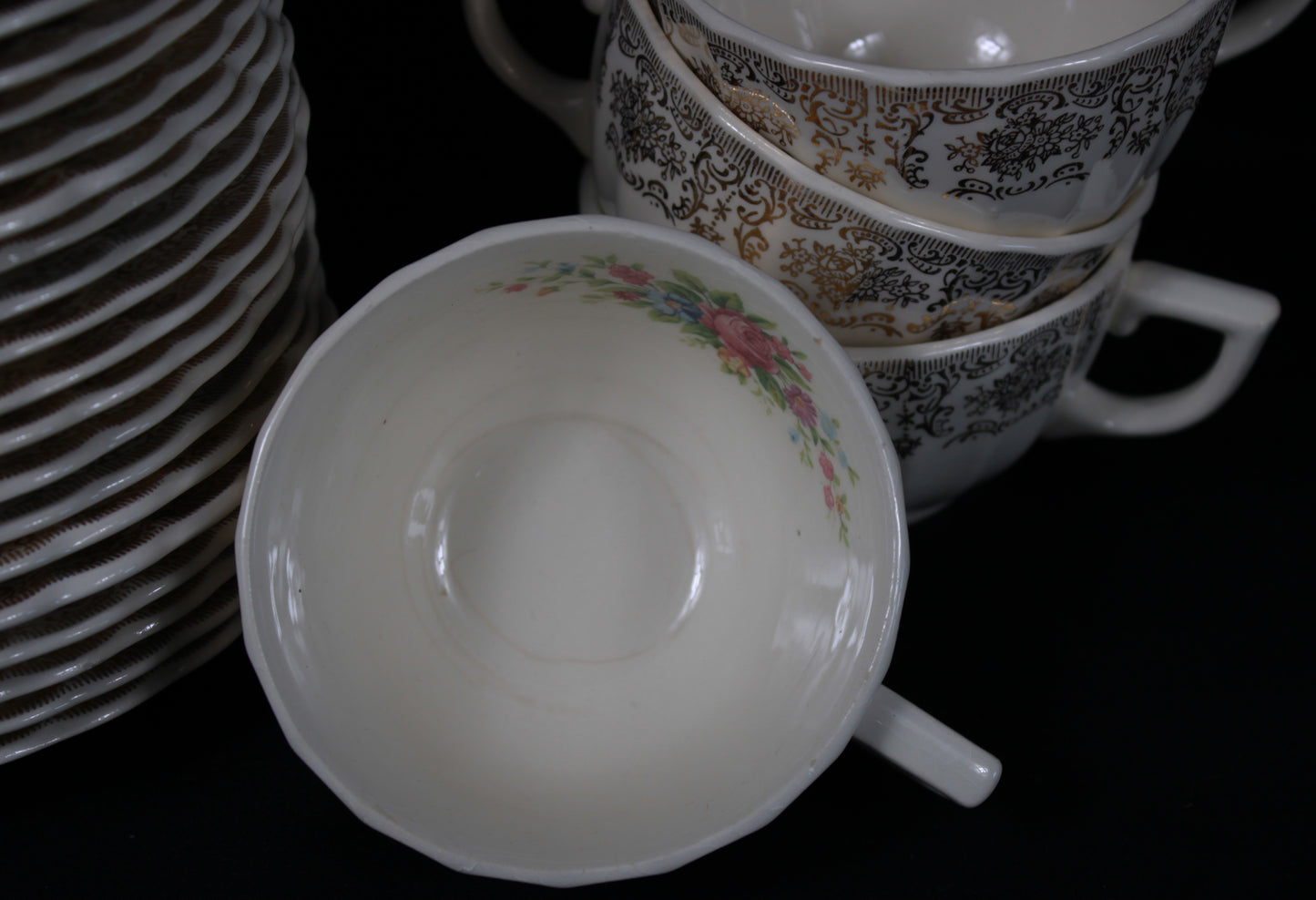 Limoges USA Rosalie Dinnerware Set - Warranted 22K Gold 126pcs