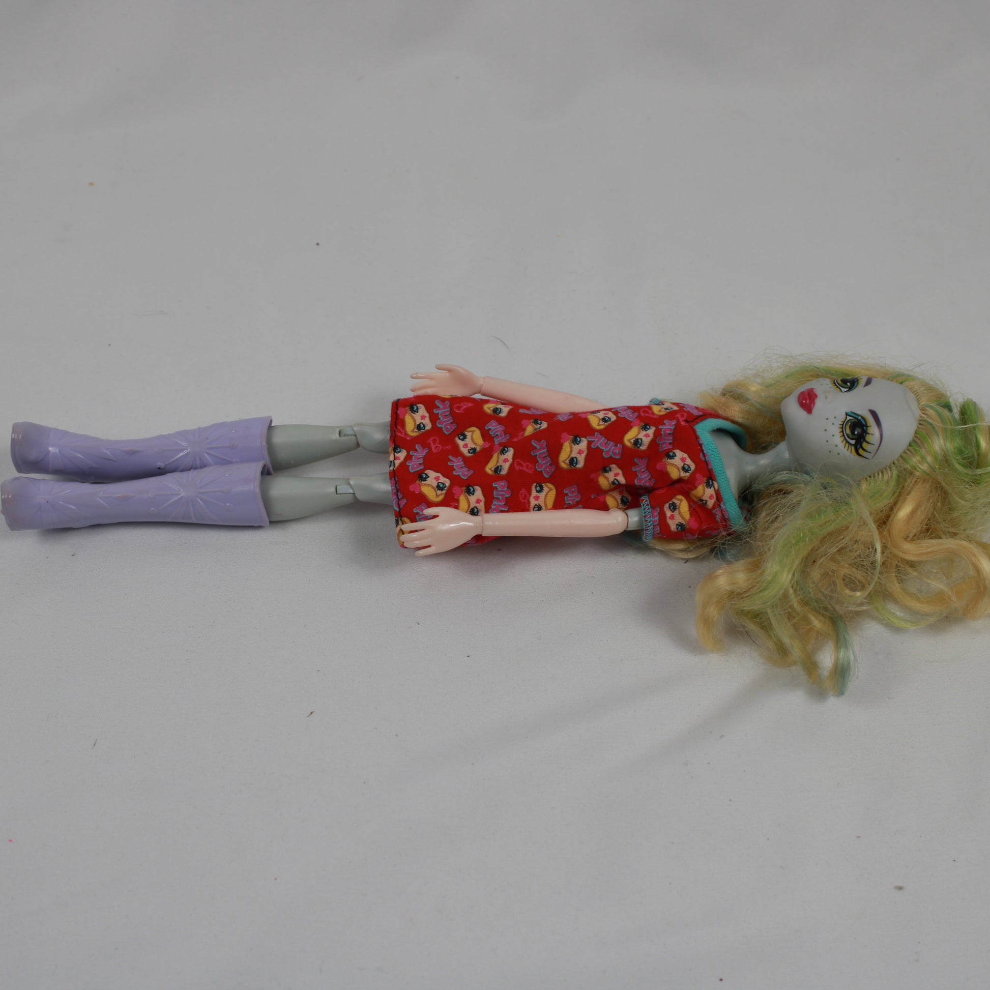 Monster High Lagoona Blue 11-Inch Fashion Doll