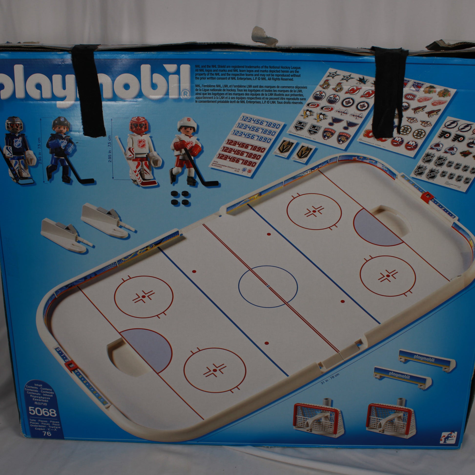 Playmobil hockey set packaging with figures and accessories on a white background