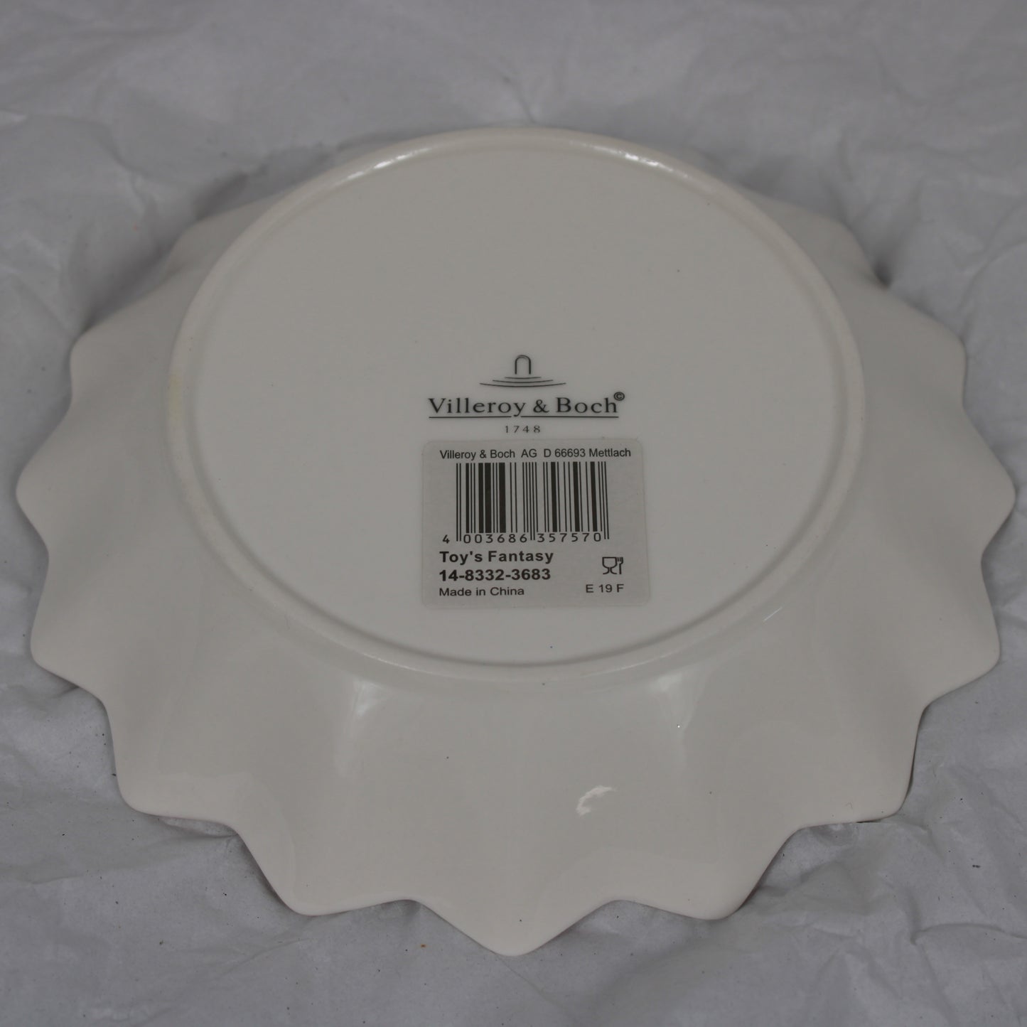 Villeroy & Boch Toy's Fantasy Christmas Violin Plate with Original Box