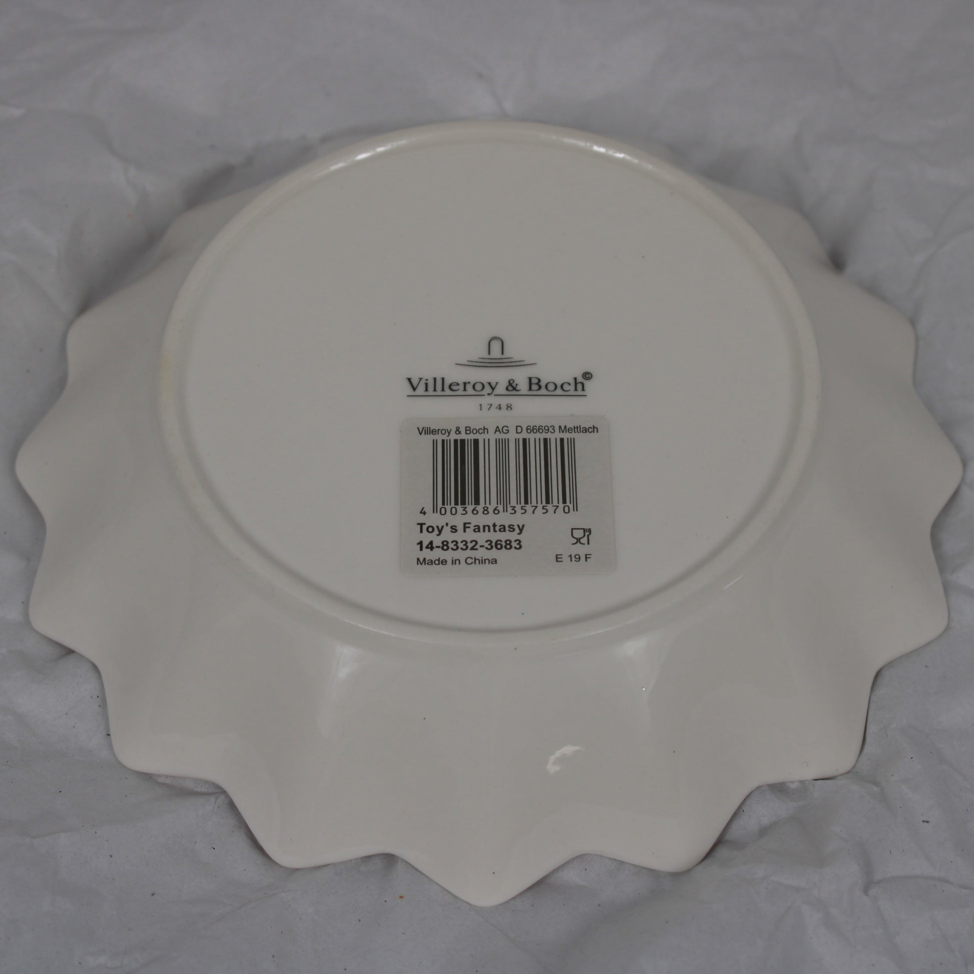 Villeroy & Boch Toy's Fantasy Christmas Violin Plate with Original Box