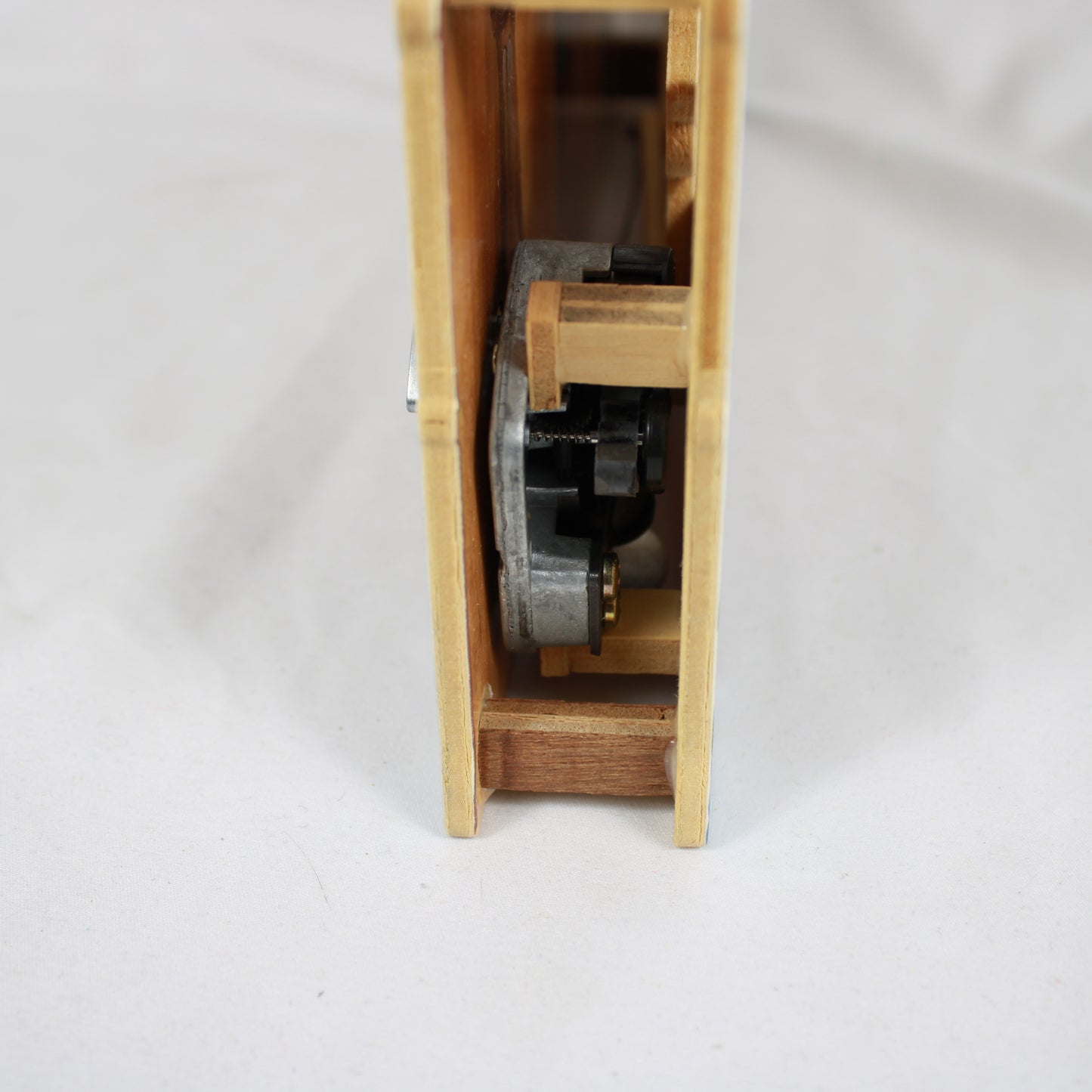 1994 San Francisco Music Box Co 3D Santa's Workshop Animated Wooden Music Box