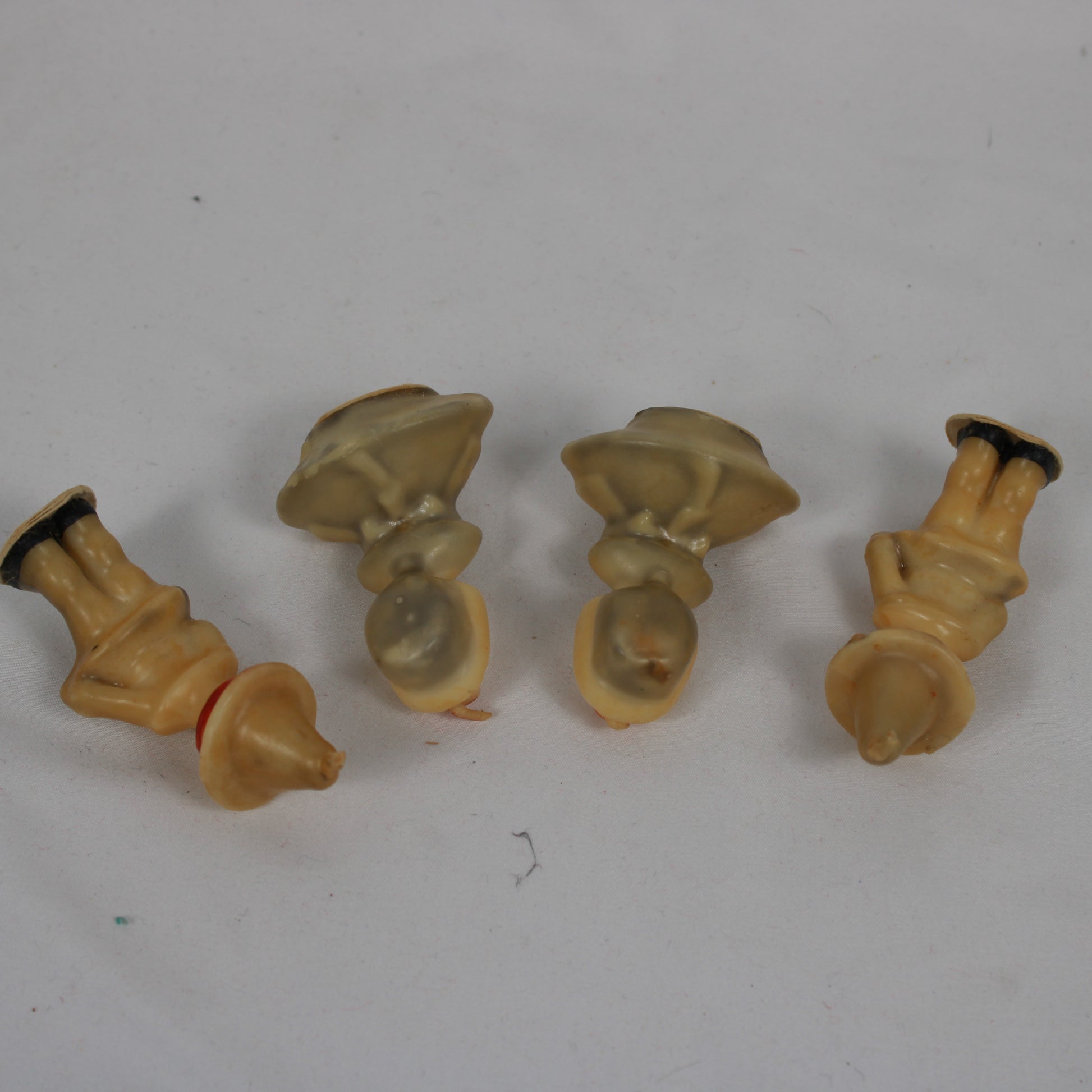Tavern Candle Pilgrim Figural Thanksgiving Candles