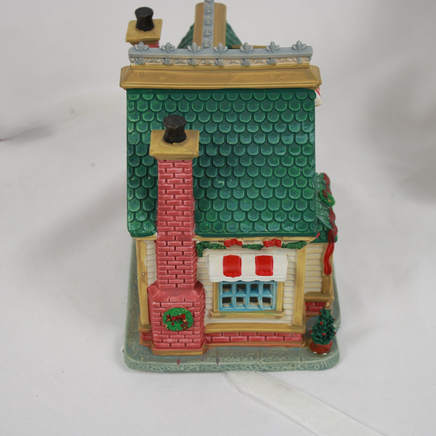 Lemax 2008 Caddington Village Victorian Christmas Shoppe Lighted Building