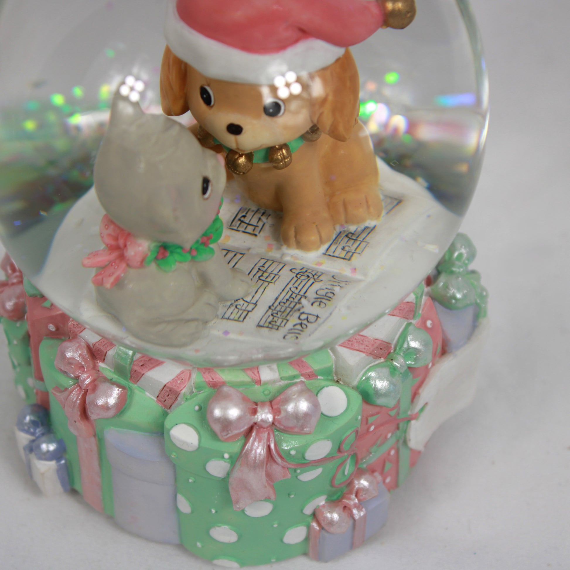 Precious Moments 2007 Christmas Musical Snow Globe Jingle Bells Cat & Dog