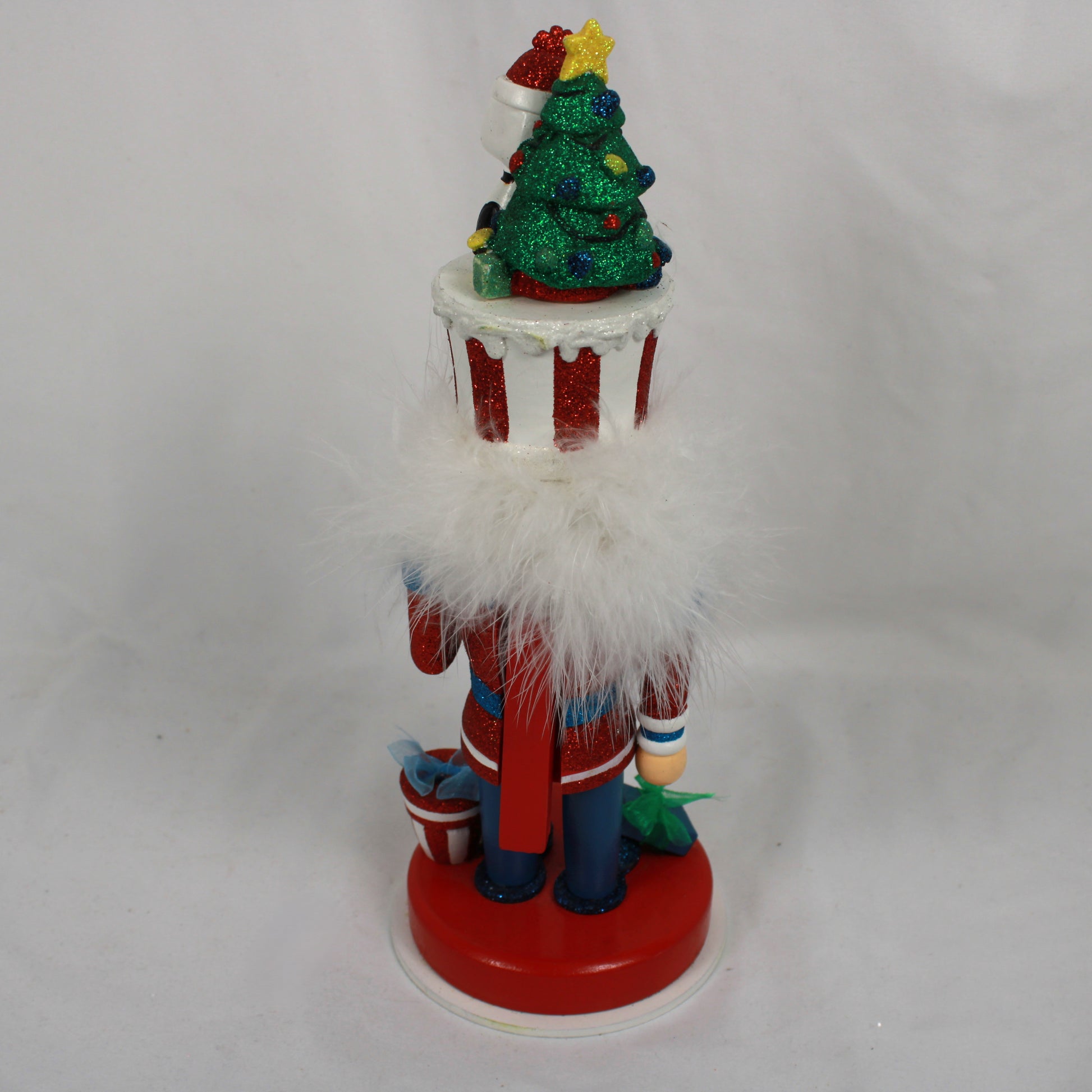 2012 Peanuts Worldwide Snoopy Wooden Christmas Nutcracker