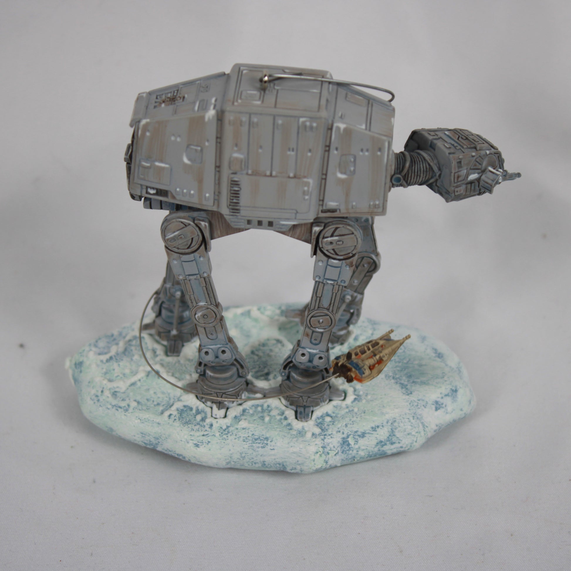 Hallmark Keepsake 2006 Star Wars Imperial AT-AT and Rebel Snowspeeder Magic Ornament